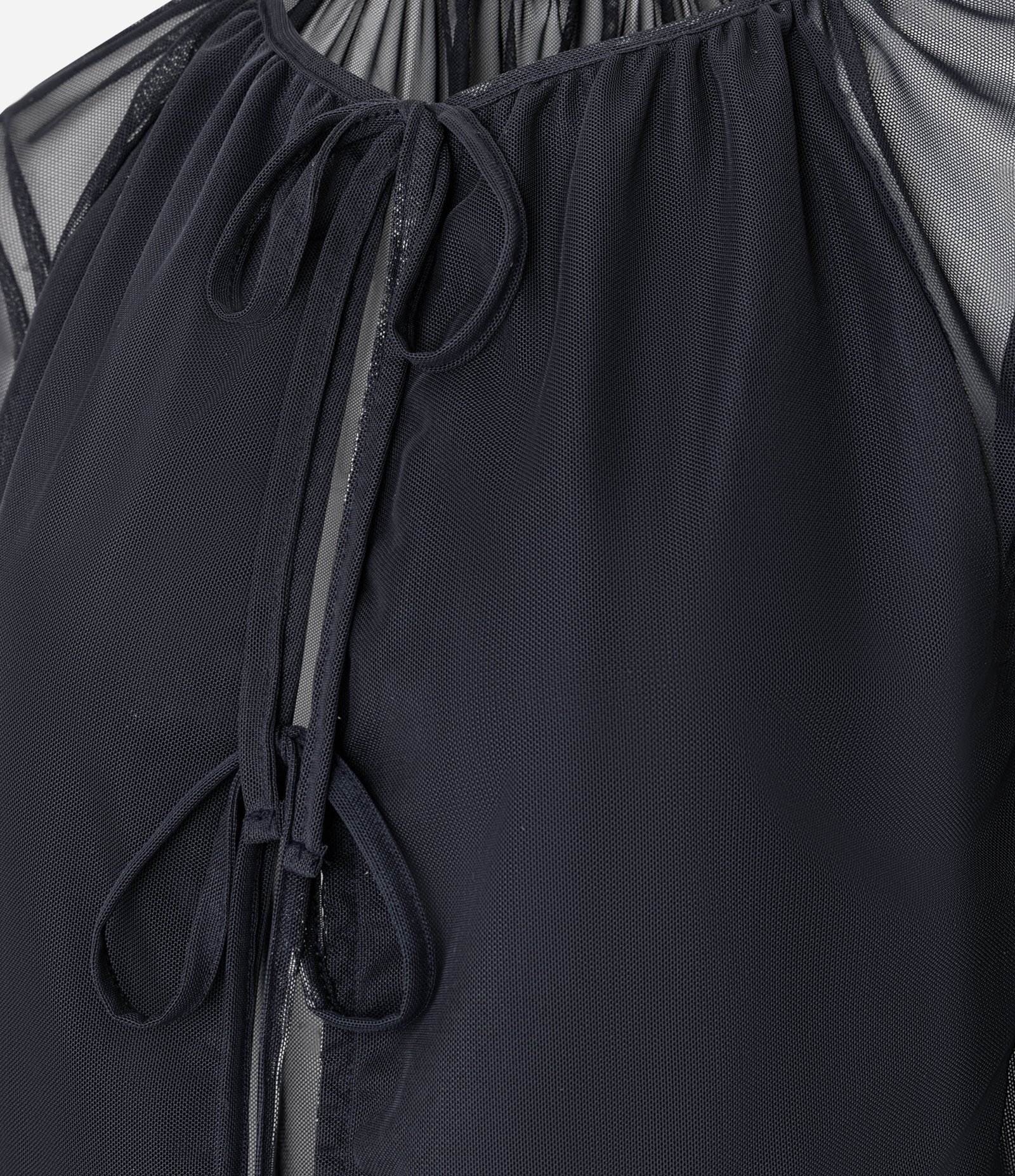 Blusa Bata em Tule com Amarração Preto 2