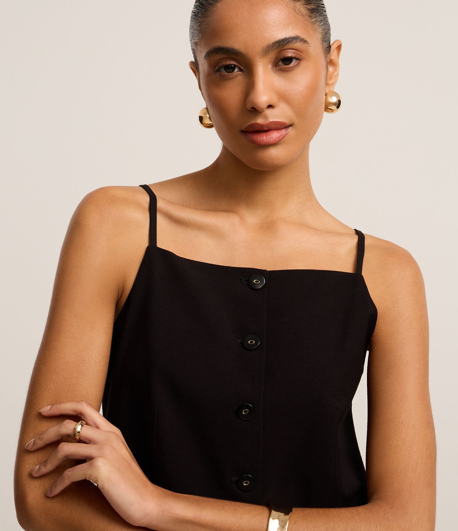 Colete em Viscose com Decote Quadrado e Barra V Preto 3