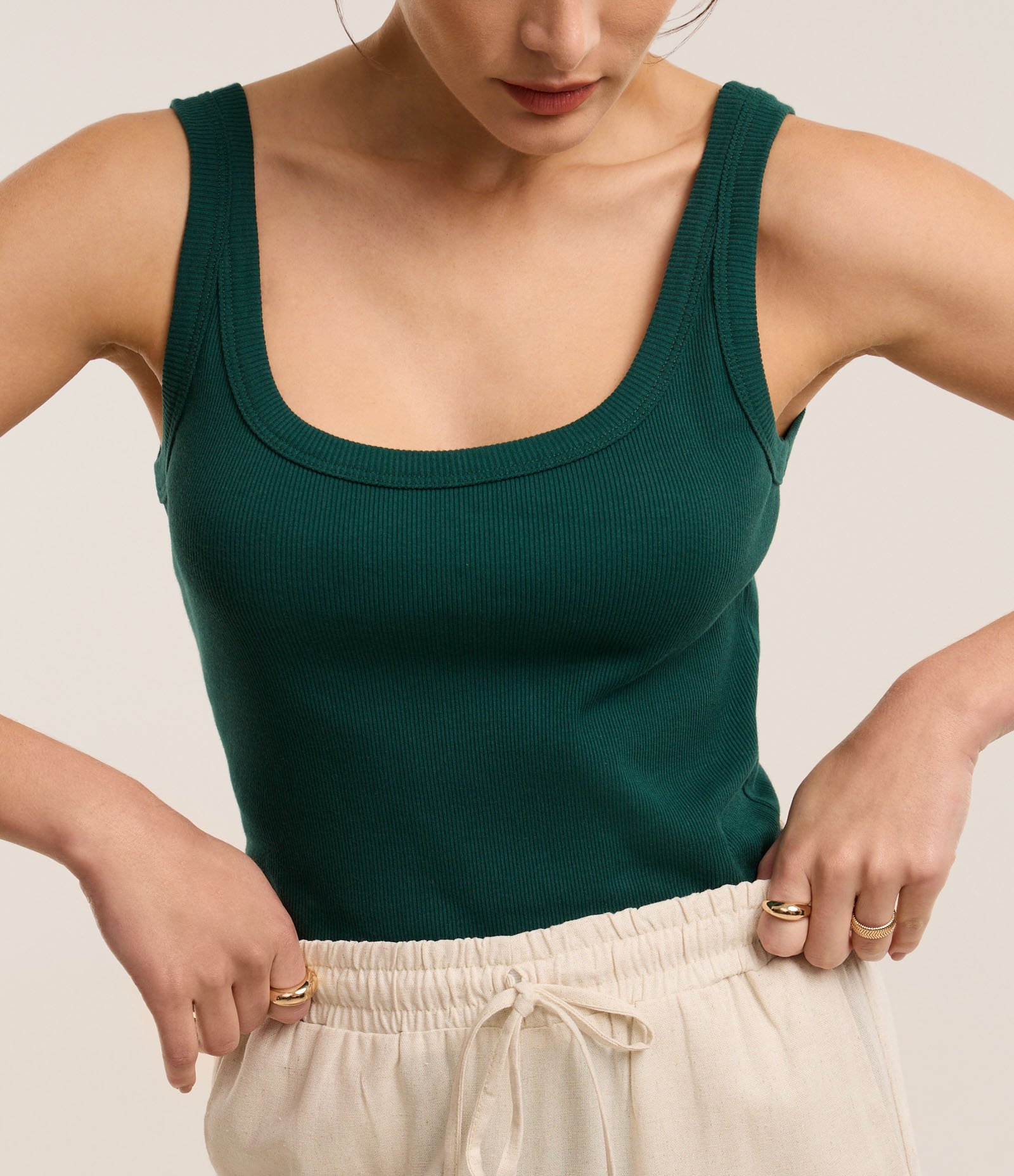 Blusa Regata em Ribana com Decote U Verde 5