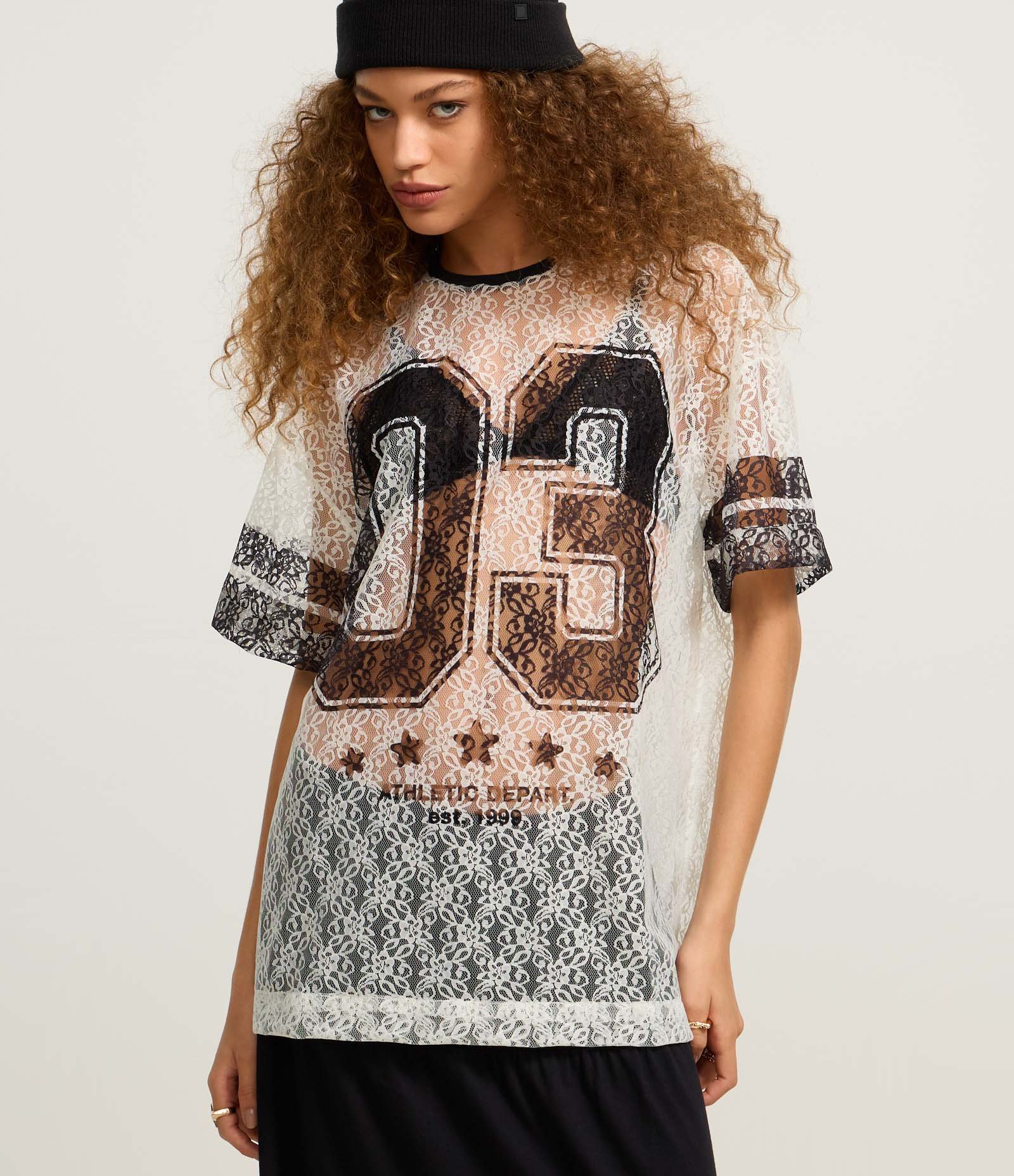 Camiseta Alongada em Renda com Estampa 03 Branco 3