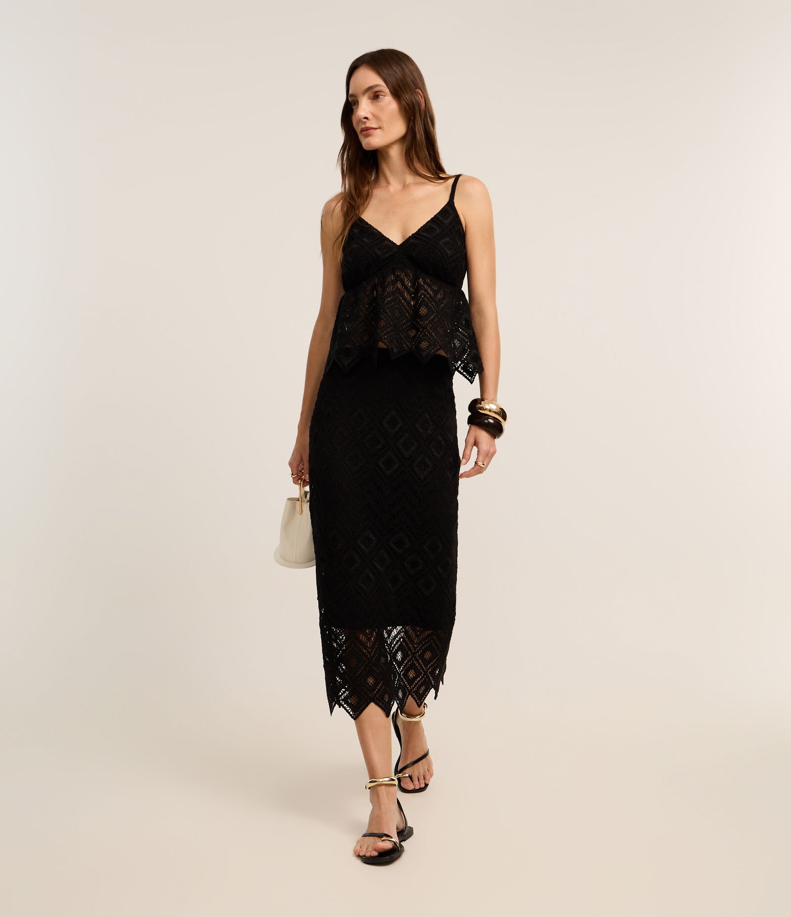 Blusa em Tricô Floral com Ponto Vazado Preto 3