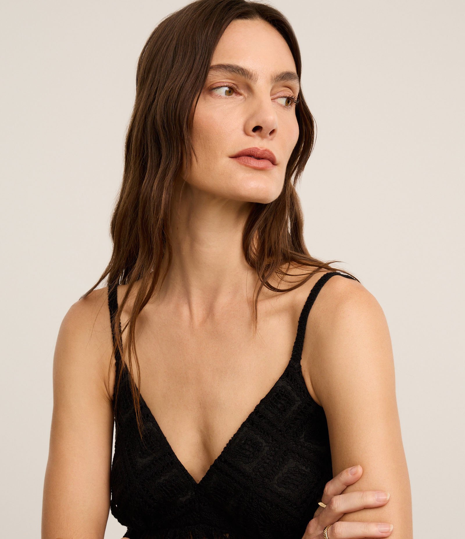 Blusa em Tricô Floral com Ponto Vazado Preto 5