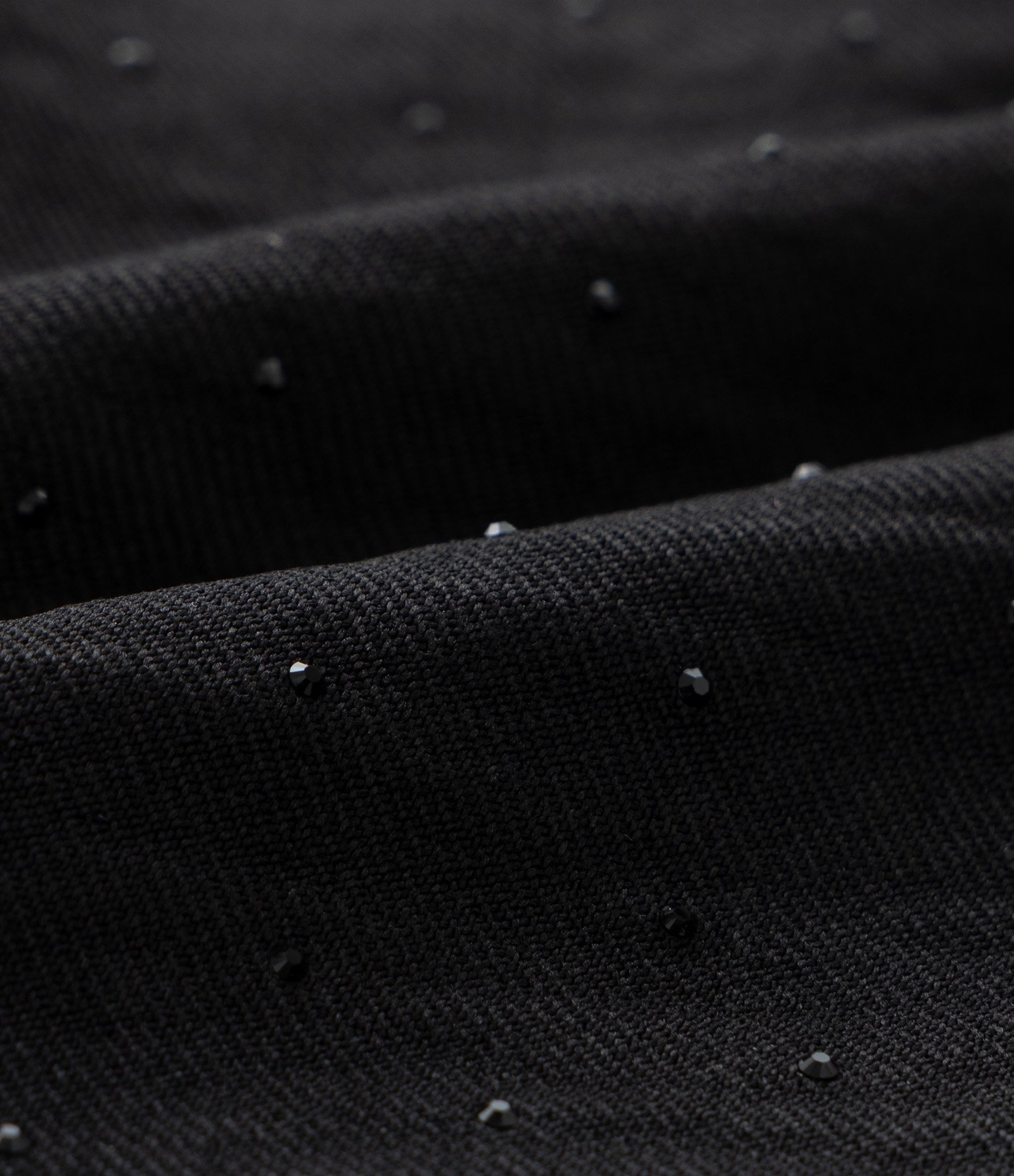 Blusa Regata Alongada em Crepe com Brilhos e Cinto de Amarração Curve & Plus Size Preto 7