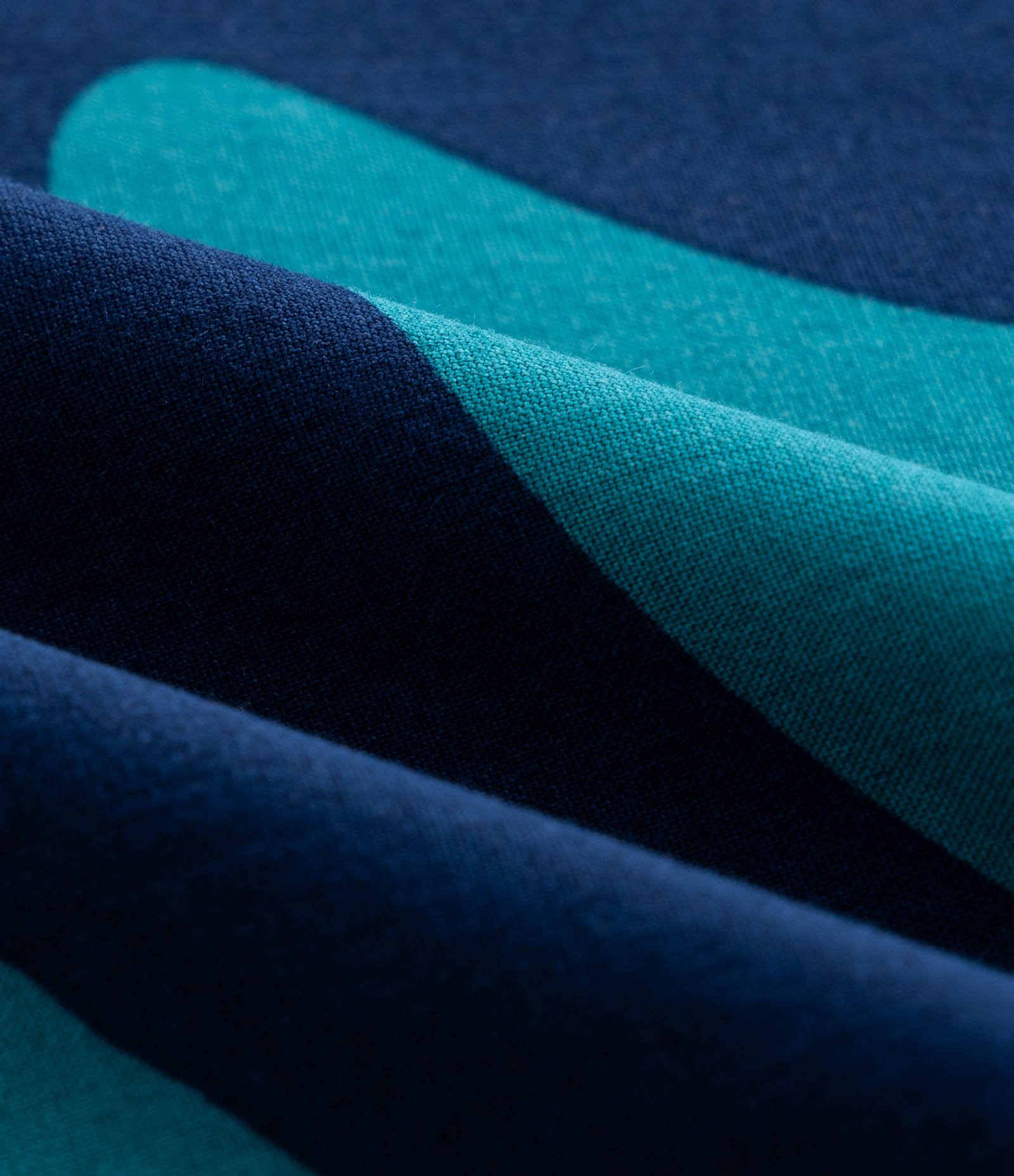 Vestido Curto com Estampa de Folhagem Bicolor Curve & Plus Size Azul/Verde 7