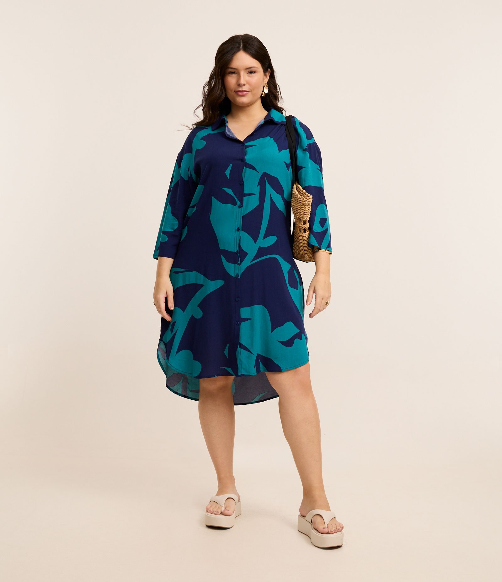 Vestido Curto com Estampa de Folhagem Bicolor Curve & Plus Size Azul/Verde 1