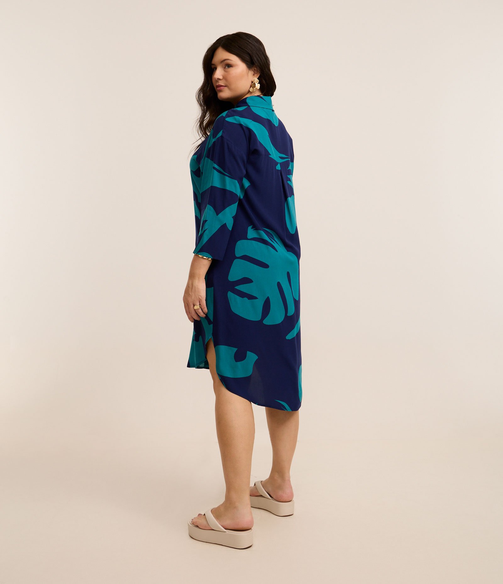 Vestido Curto com Estampa de Folhagem Bicolor Curve & Plus Size Azul/Verde 3