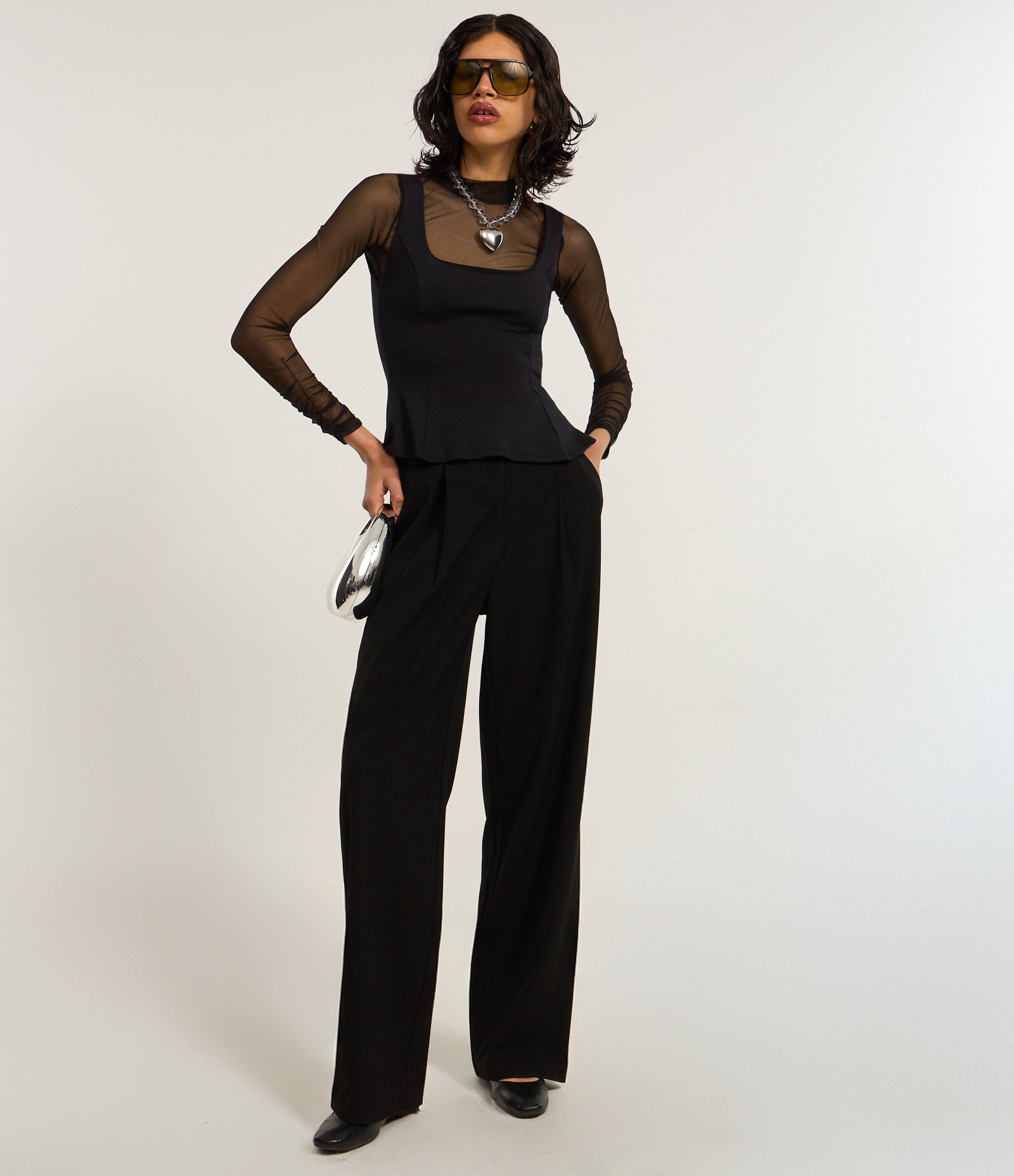 Blusa Peplum em Ponto Roma com Decote Quadrado Preto 2