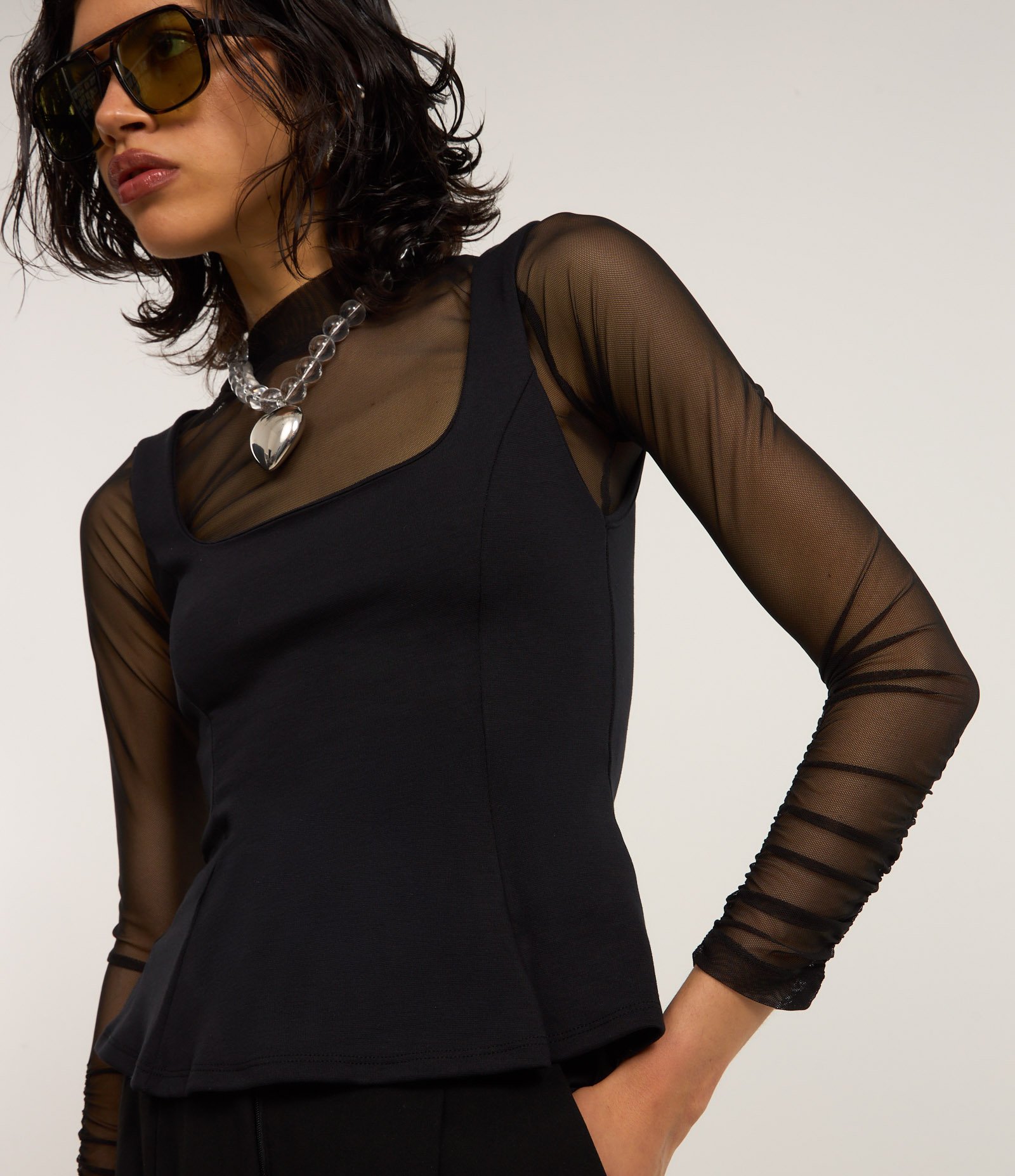 Blusa Peplum em Ponto Roma com Decote Quadrado Preto 3