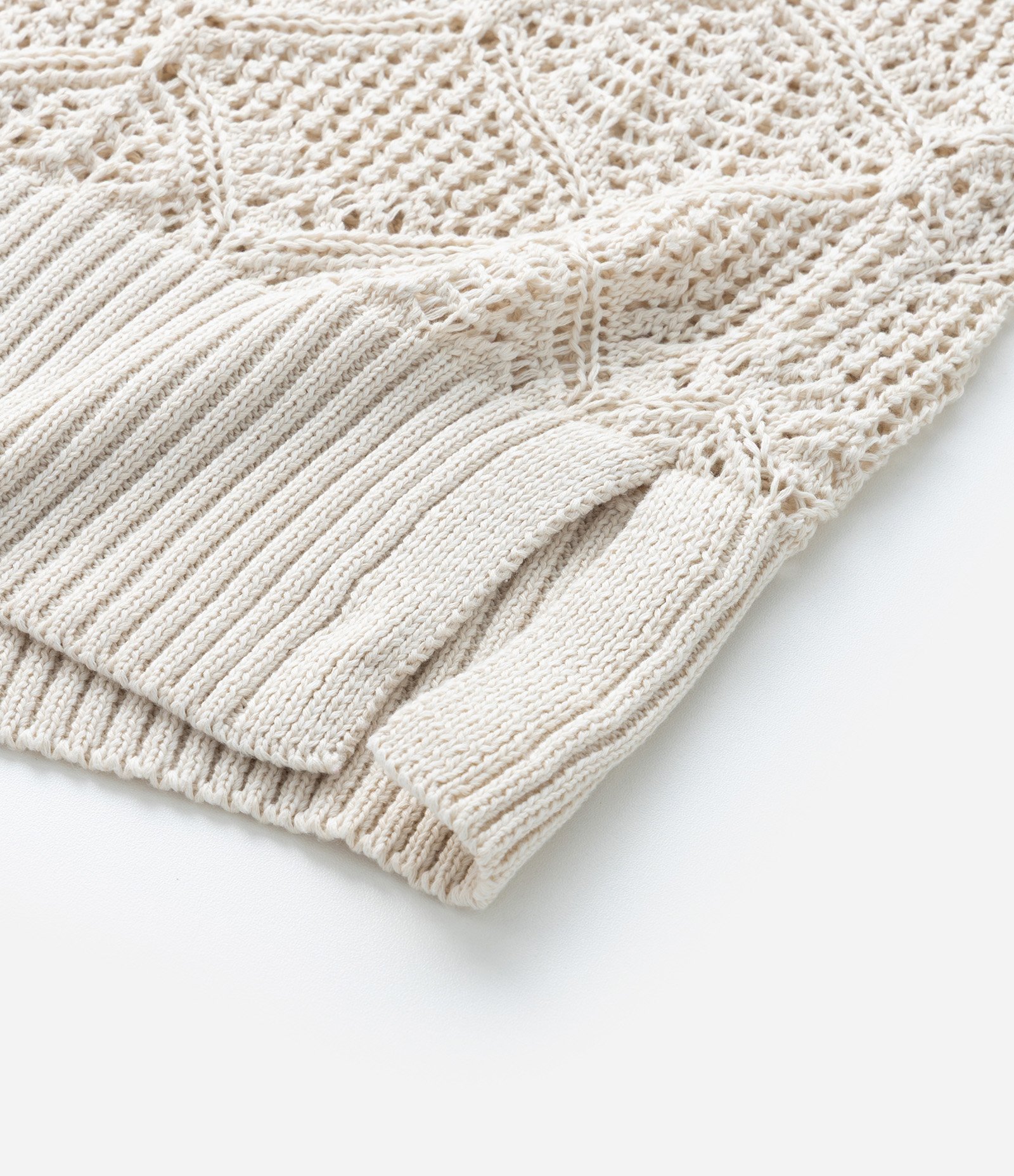 Blusa em Tricô com Ponto Aberto Curve & Plus Size Bege 7