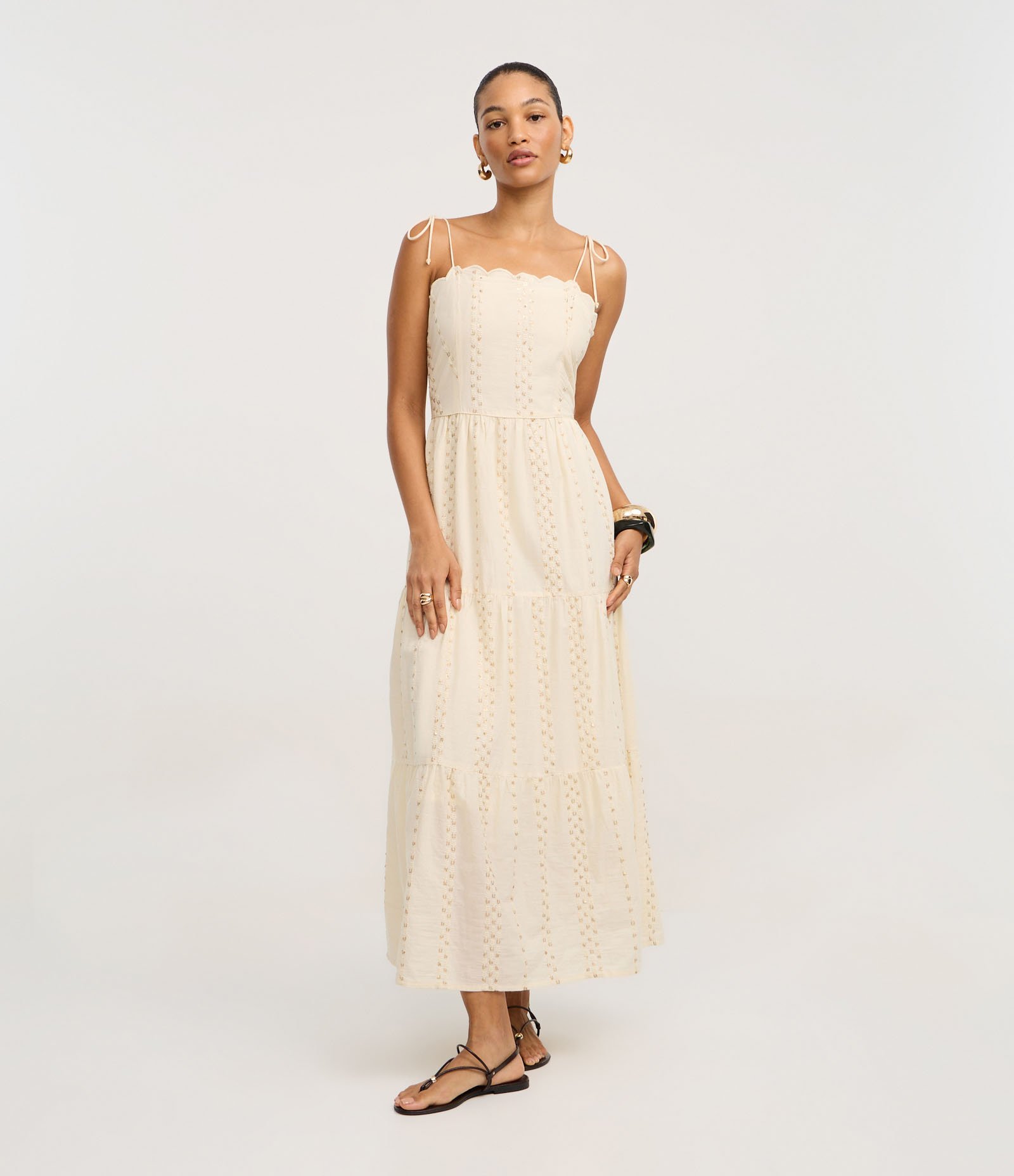 Vestido Evasê Midid em Voal com Bordado de Ramos e Lantejoulas Bege 2