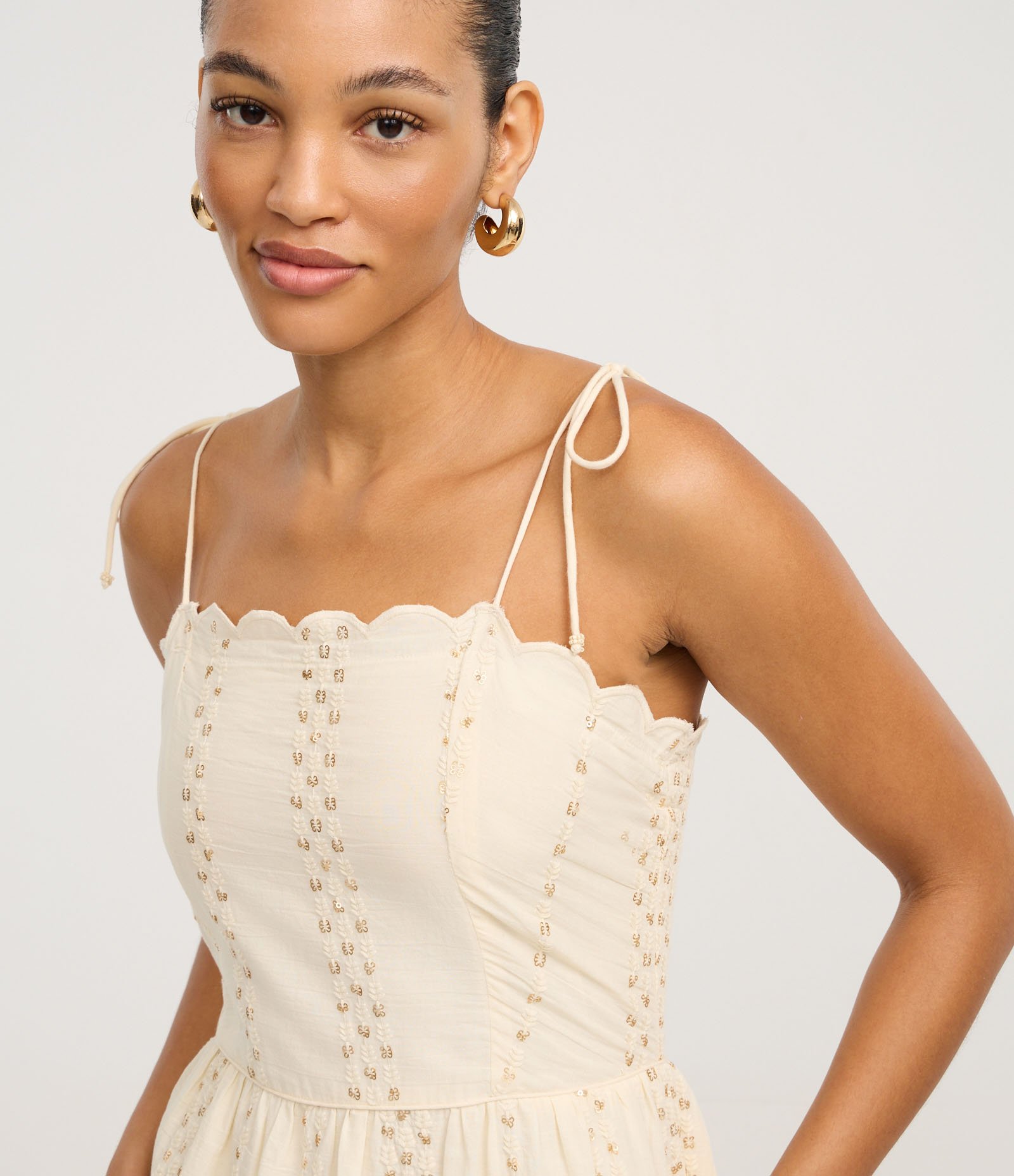 Vestido Evasê Midid em Voal com Bordado de Ramos e Lantejoulas Bege 3