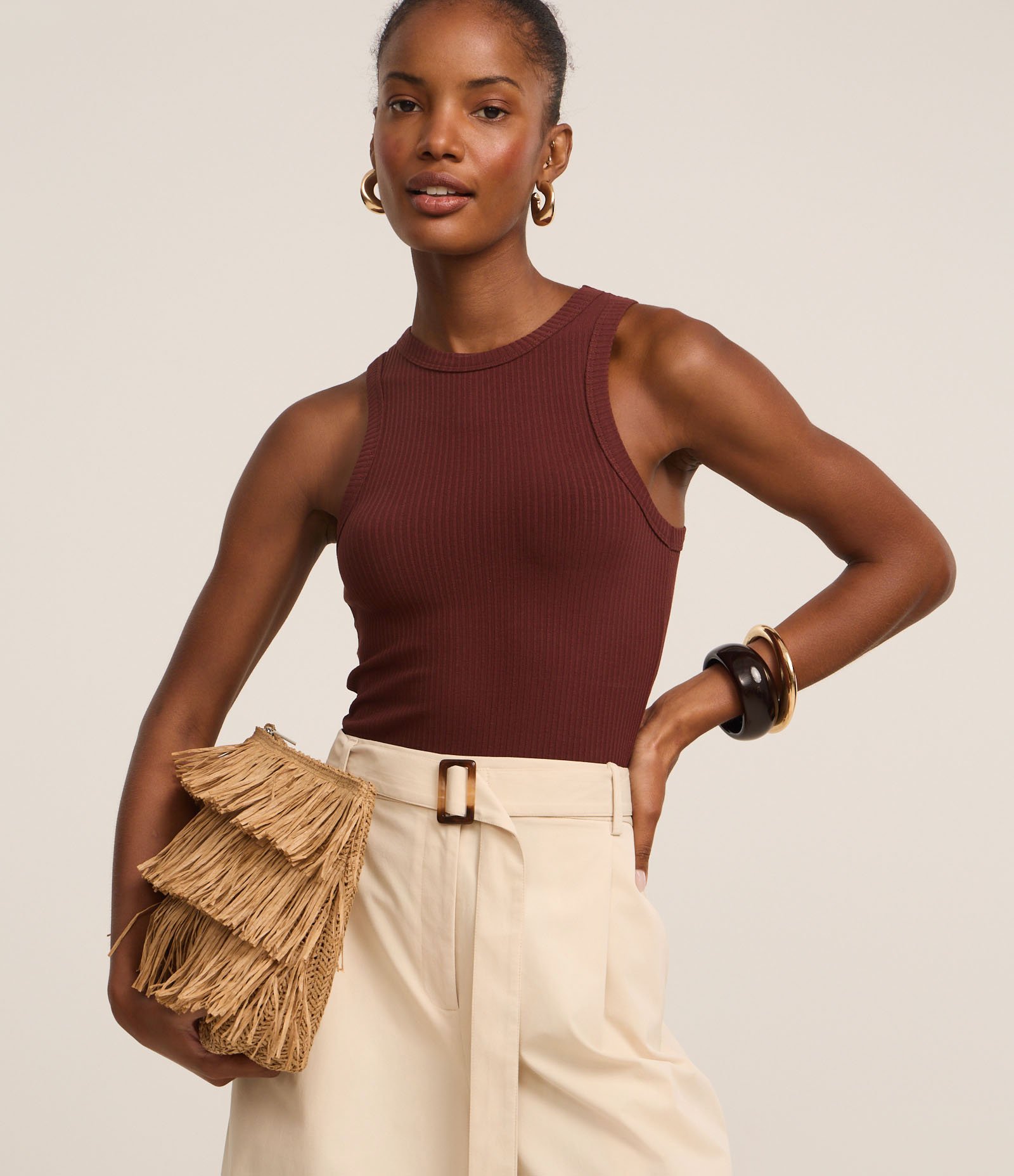 Blusa Regata em Ribana com Textura Canelada Marrom 1