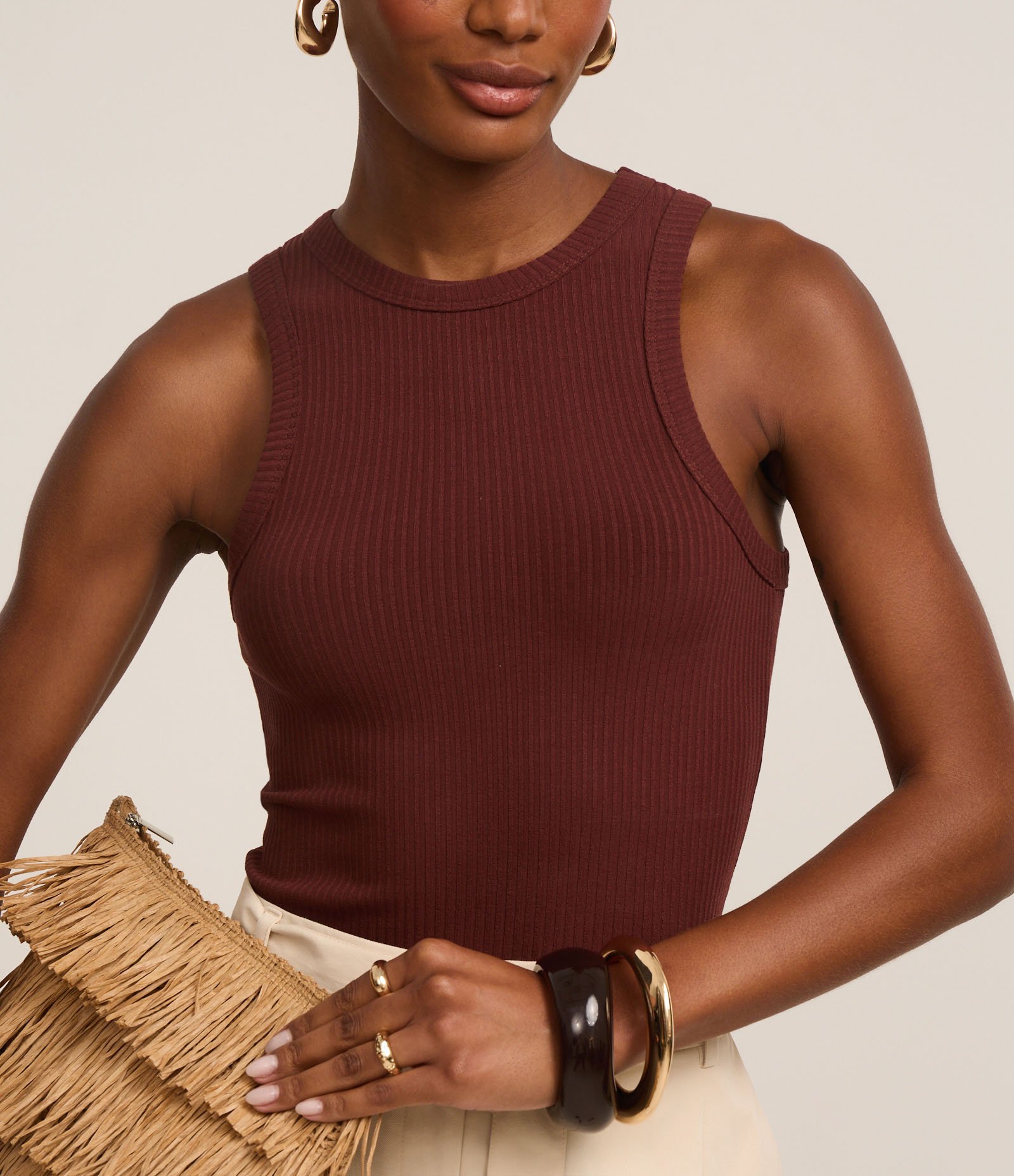 Blusa Regata em Ribana com Textura Canelada Marrom 4