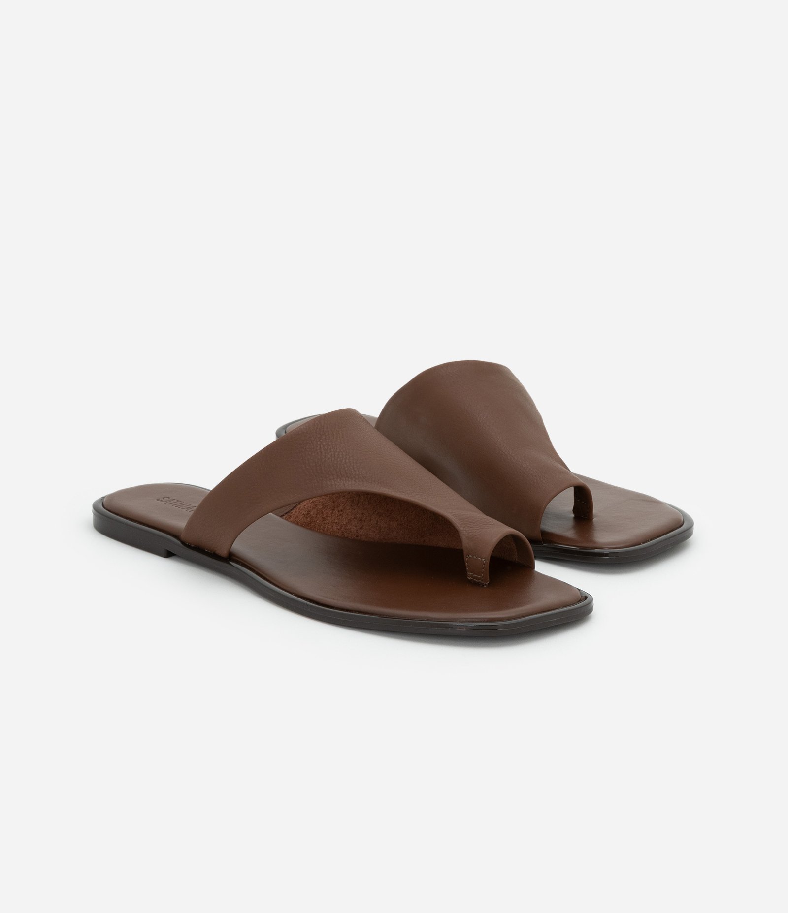 Sandália Rasteirinha Mule em Couro com Cabedal Largo Marrom 2