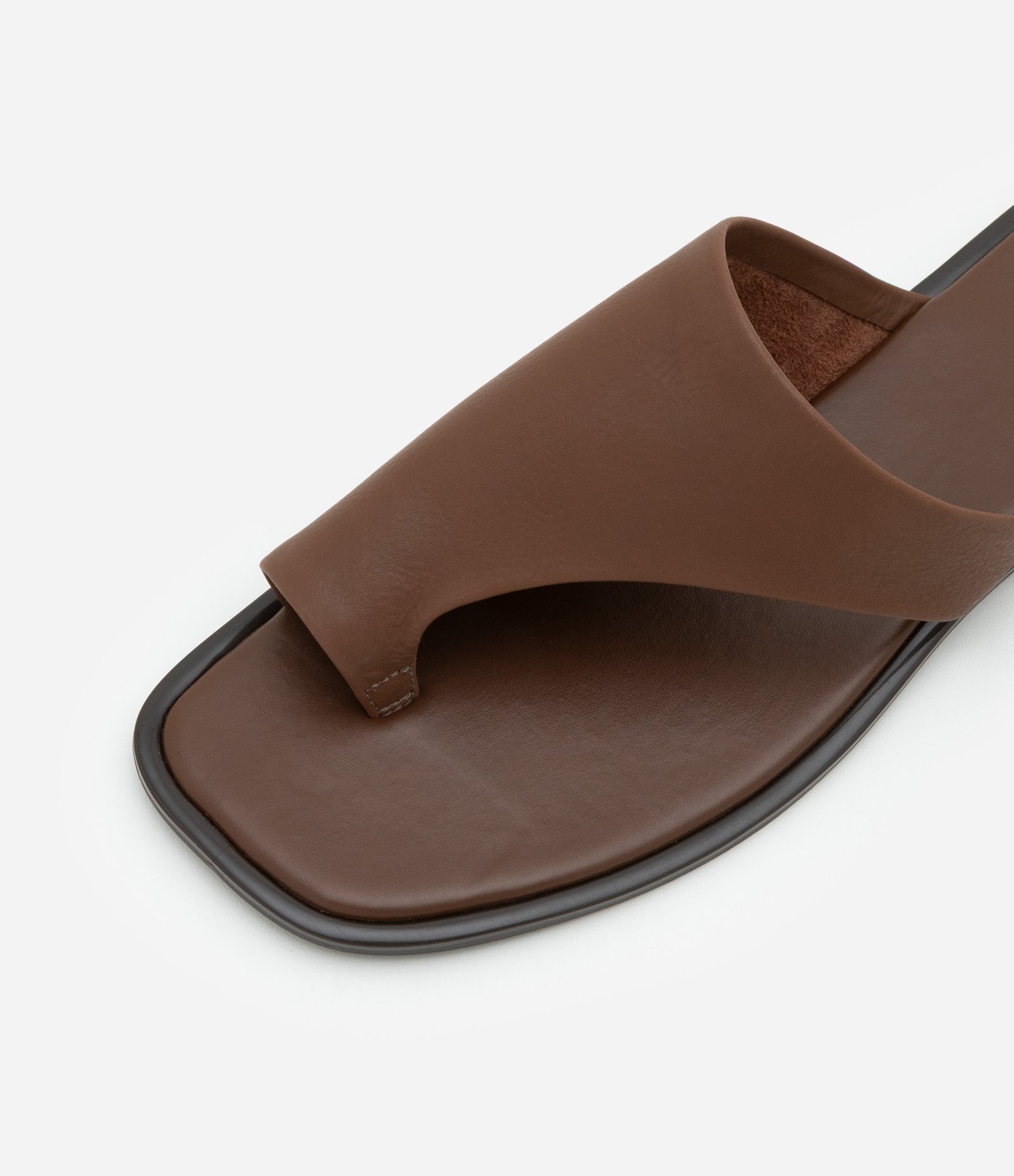Sandália Rasteirinha Mule em Couro com Cabedal Largo Marrom 6