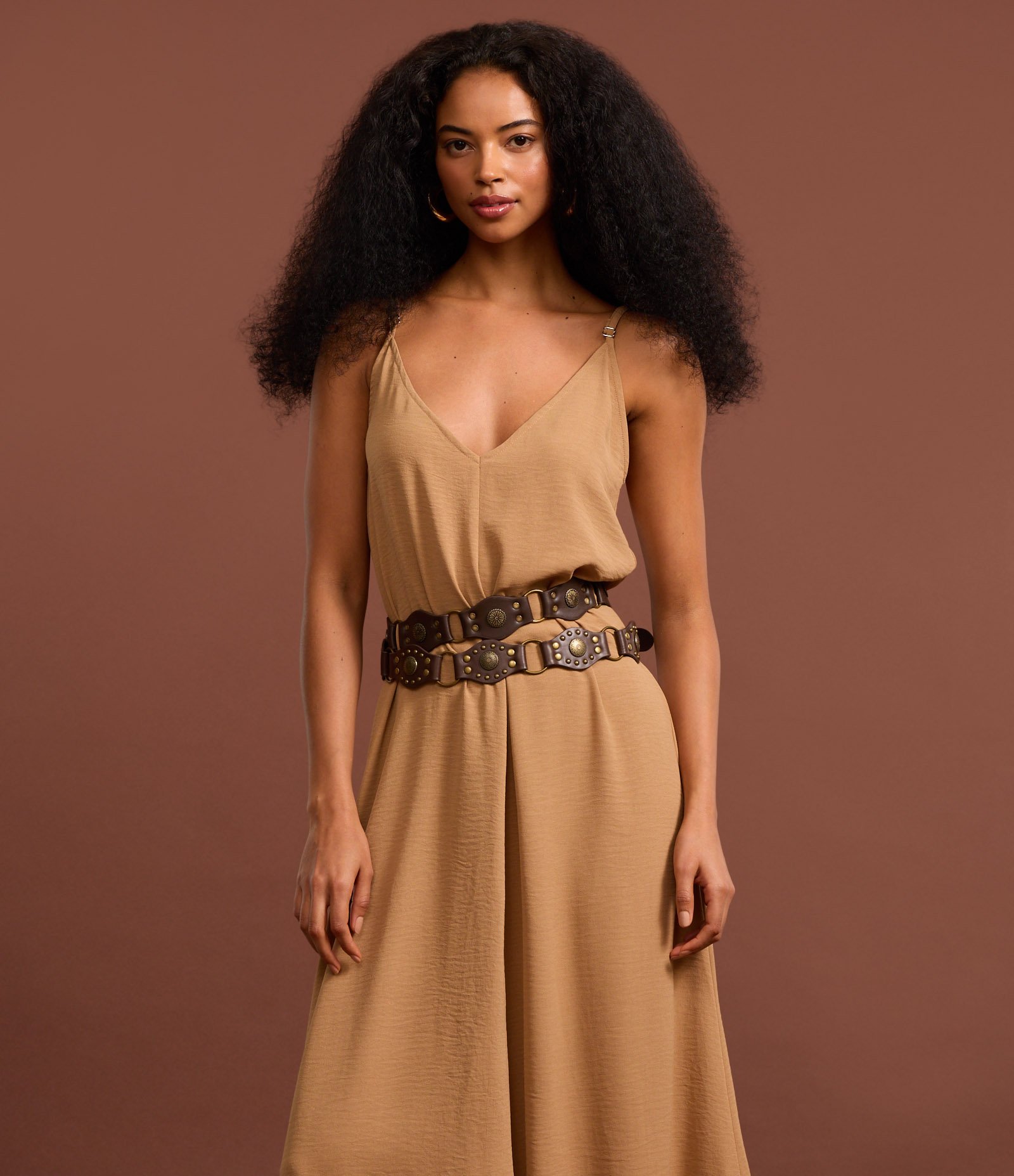 Vestido Long Midi em Crepe com Alcinhas Caramelo 4