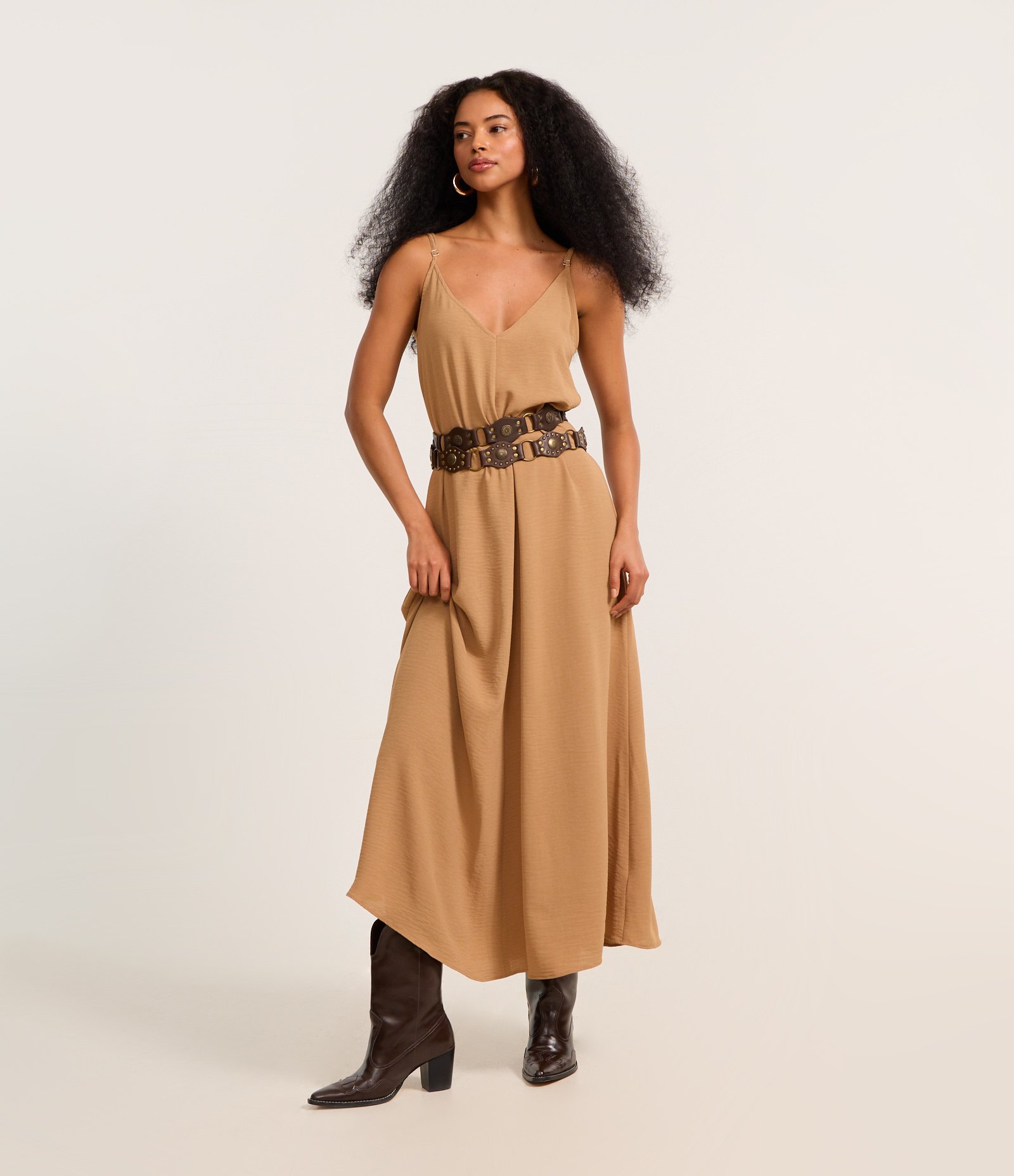 Vestido Long Midi em Crepe com Alcinhas Caramelo 1
