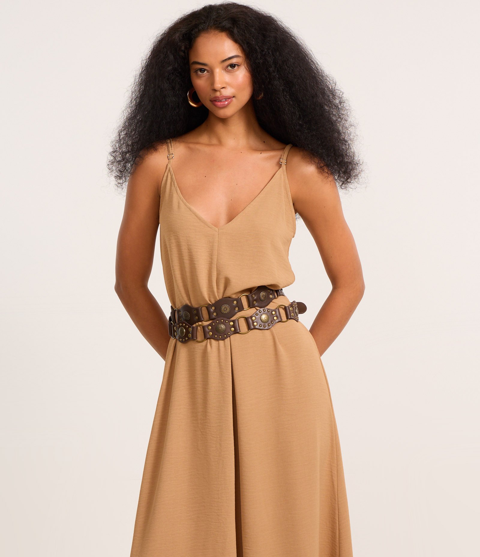 Vestido Long Midi em Crepe com Alcinhas Caramelo 2