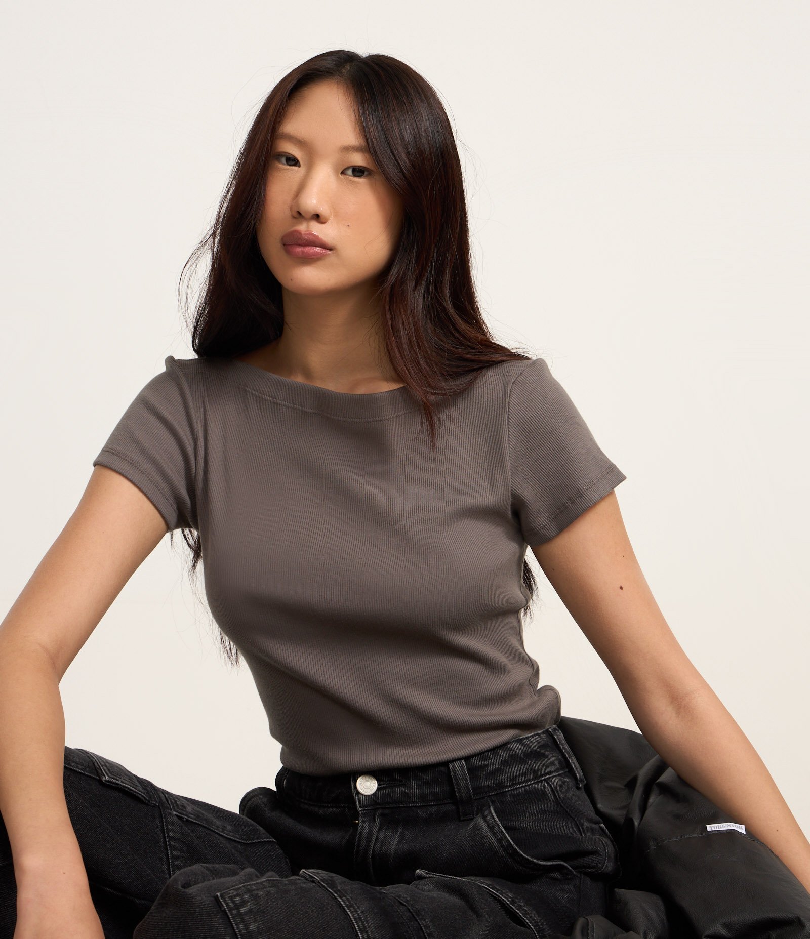 Blusa em Ribana com Decote Canoa e Manga Curta 1