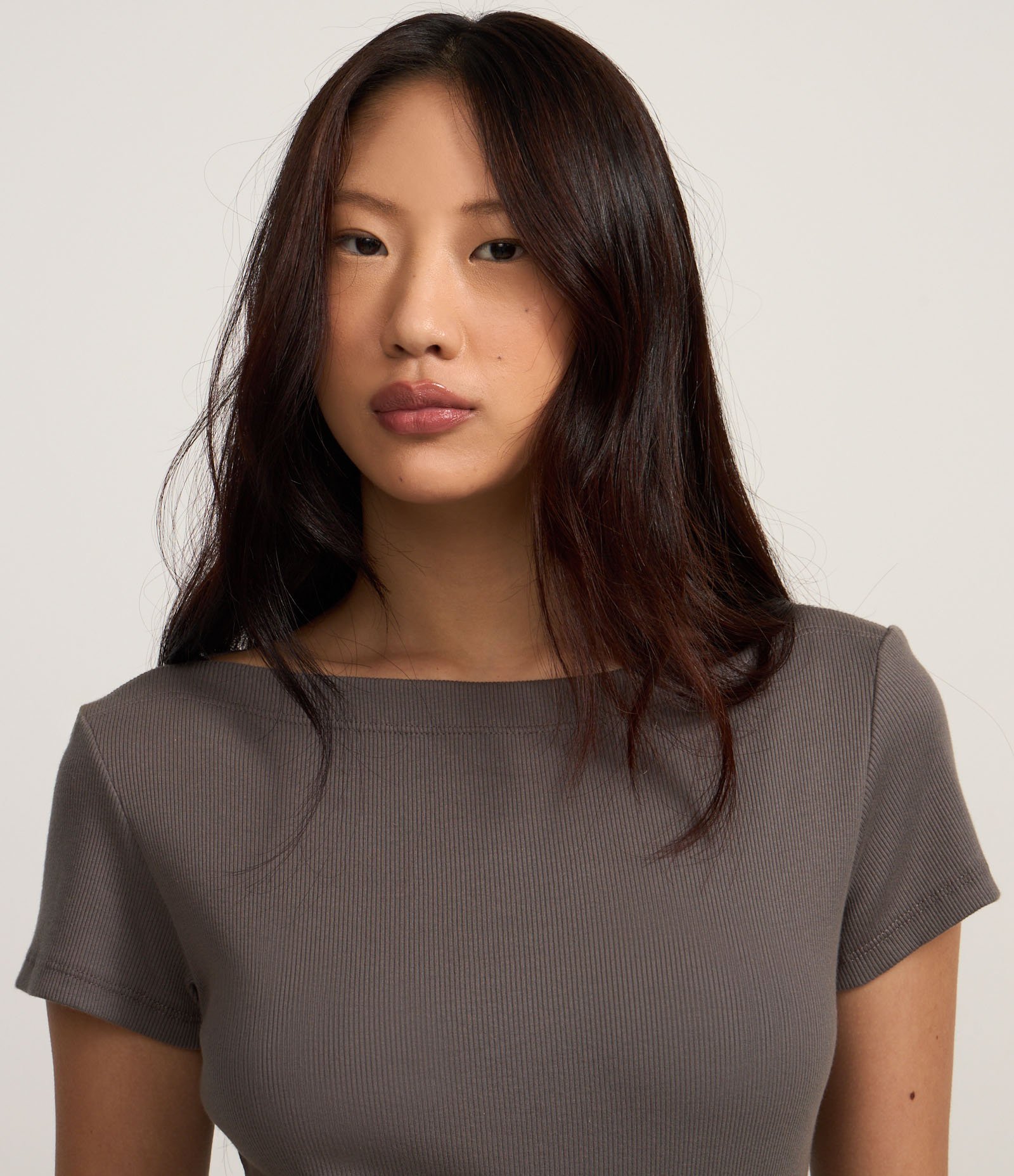 Blusa em Ribana com Decote Canoa e Manga Curta 4