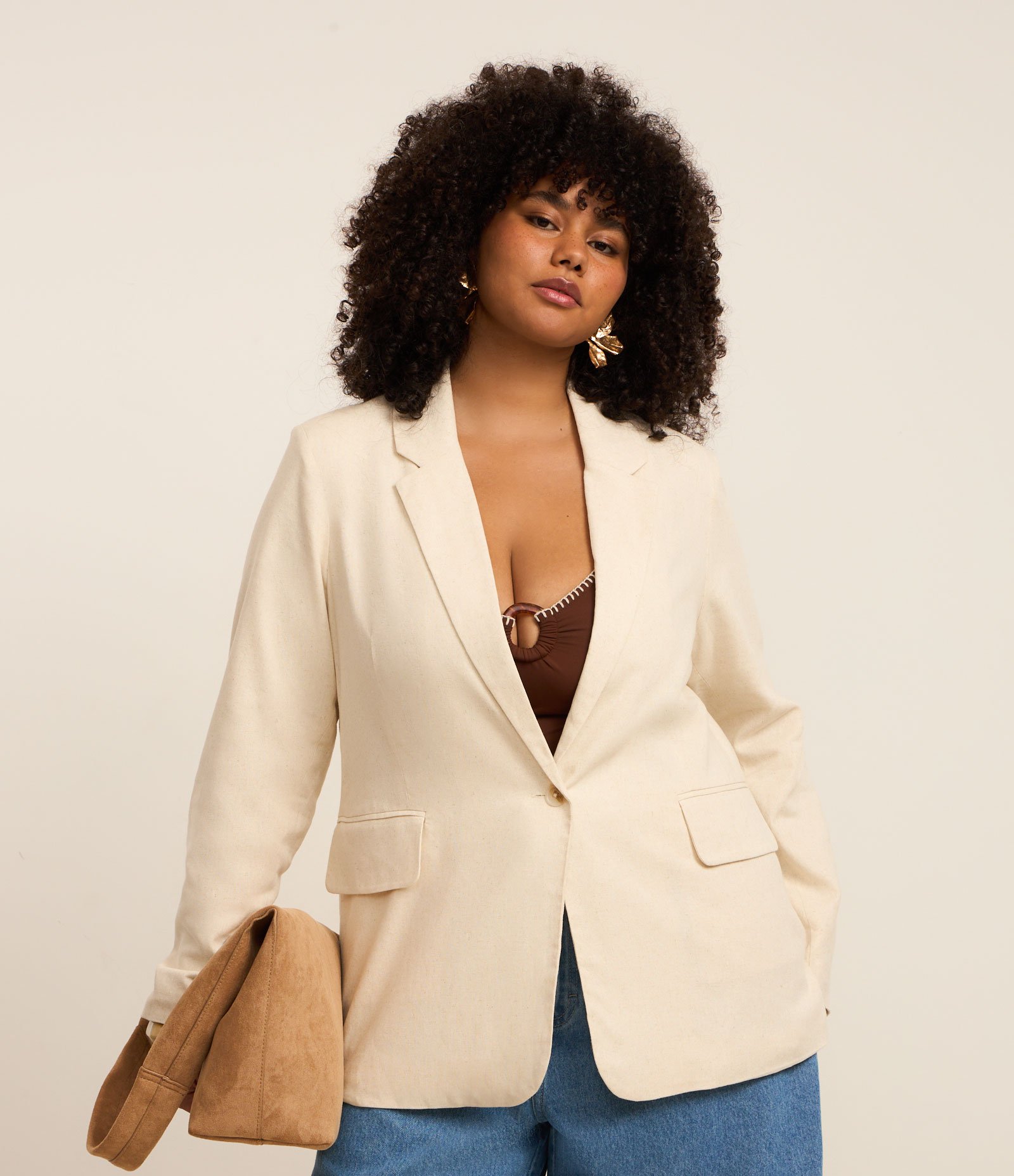 Blazer Alongado em Viscolinho com Botão Único Curve & Plus Size Off White 1