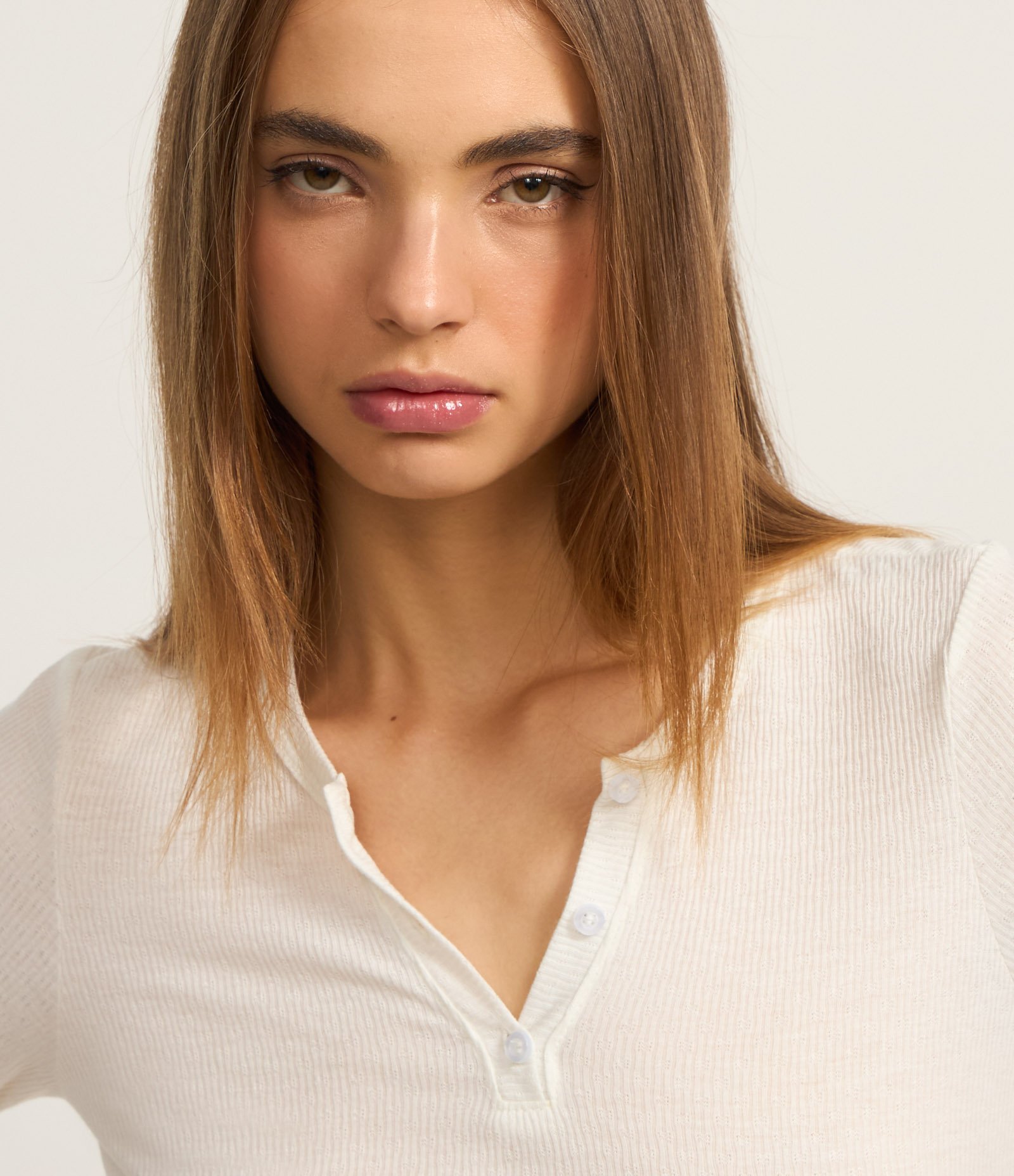 Blusa em Ribana com Botões no Decote Branco 3