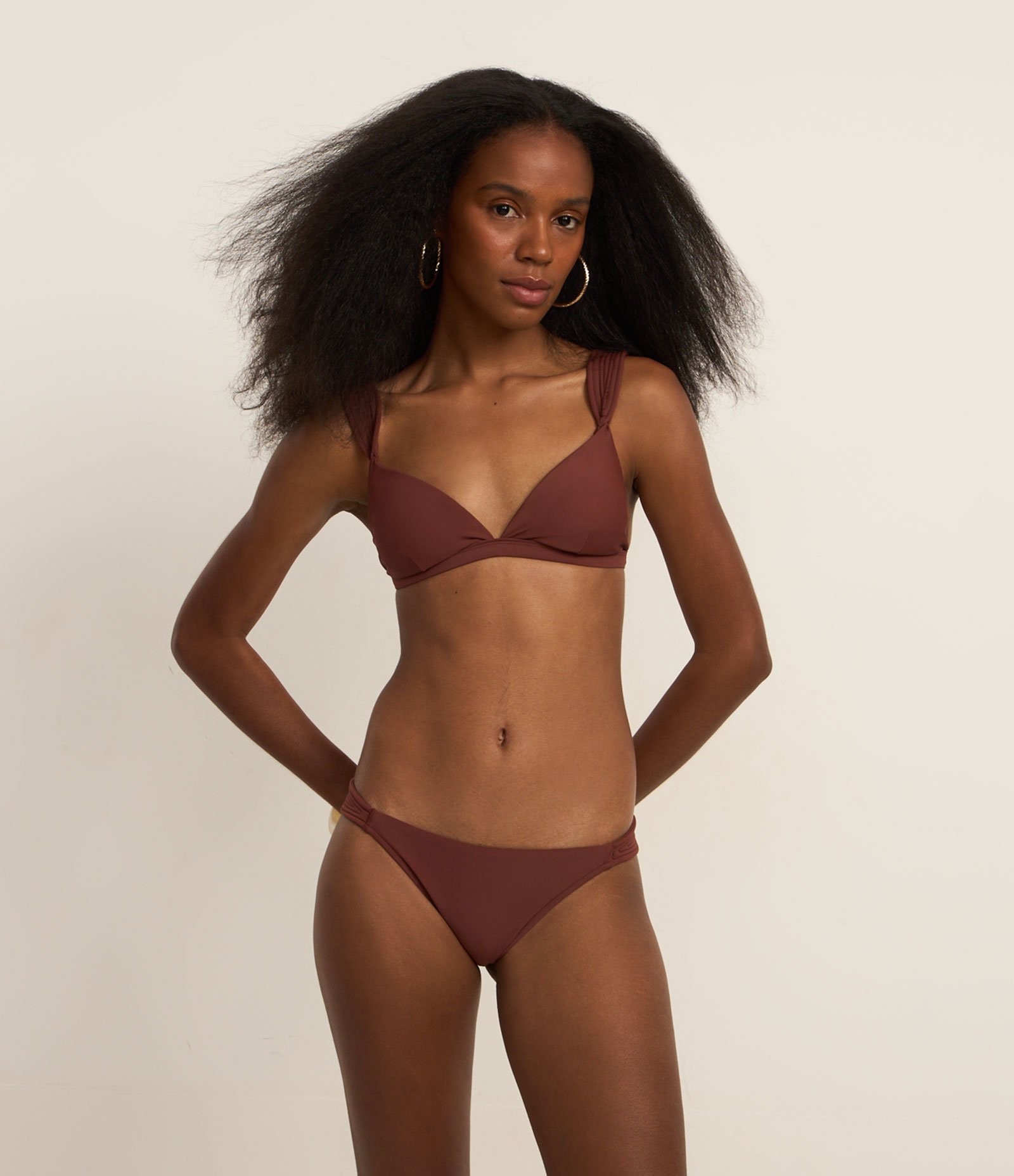 Biquíni Calcinha em Microfibra com Padding Lateral Marrom 1
