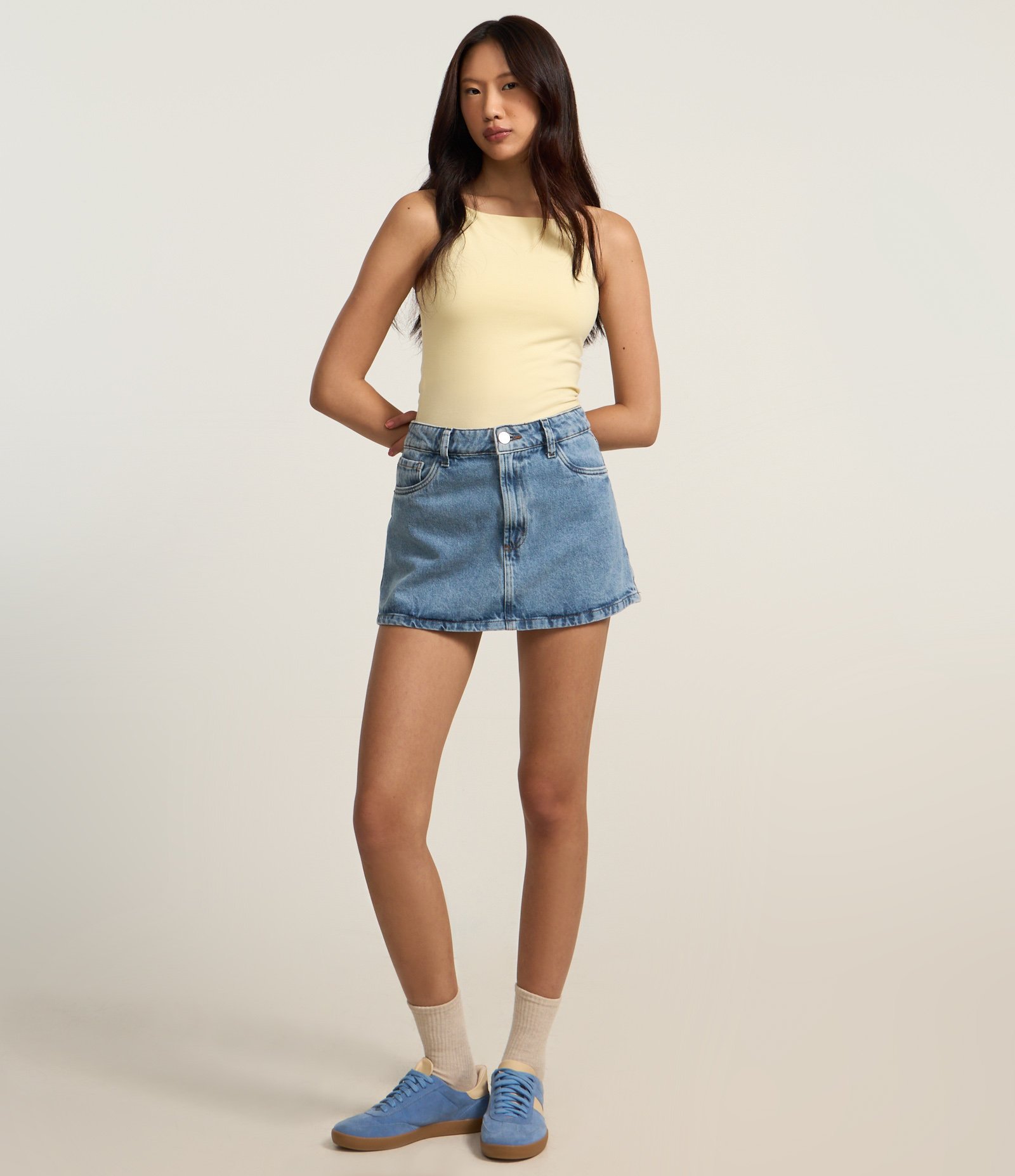 Blusa sem Manga com Decote Halter e Alça Elástico 2