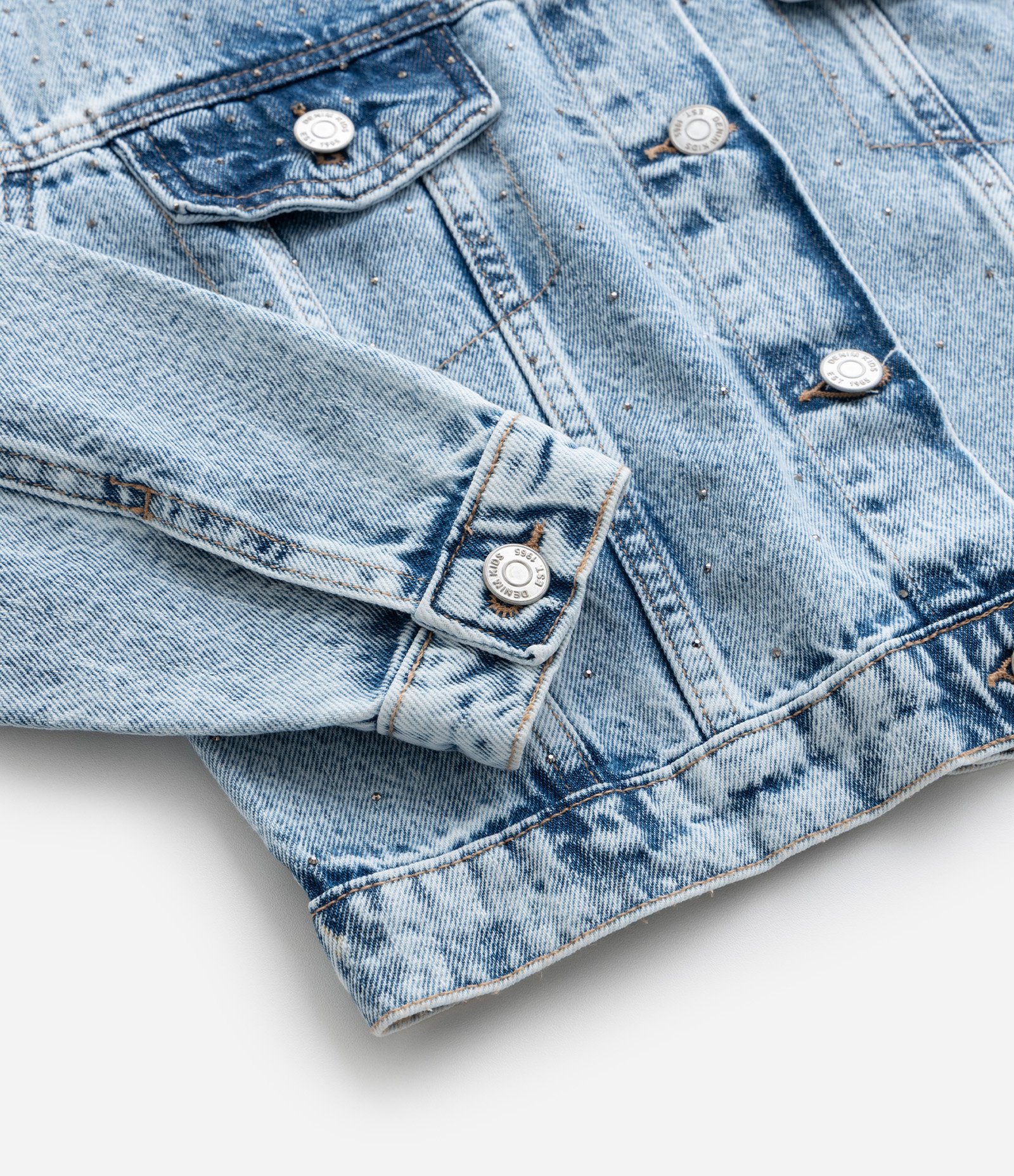 Jaqueta Curta Infantil em Jeans com Brilhos - TAM 5 A 14 Anos Azul 4