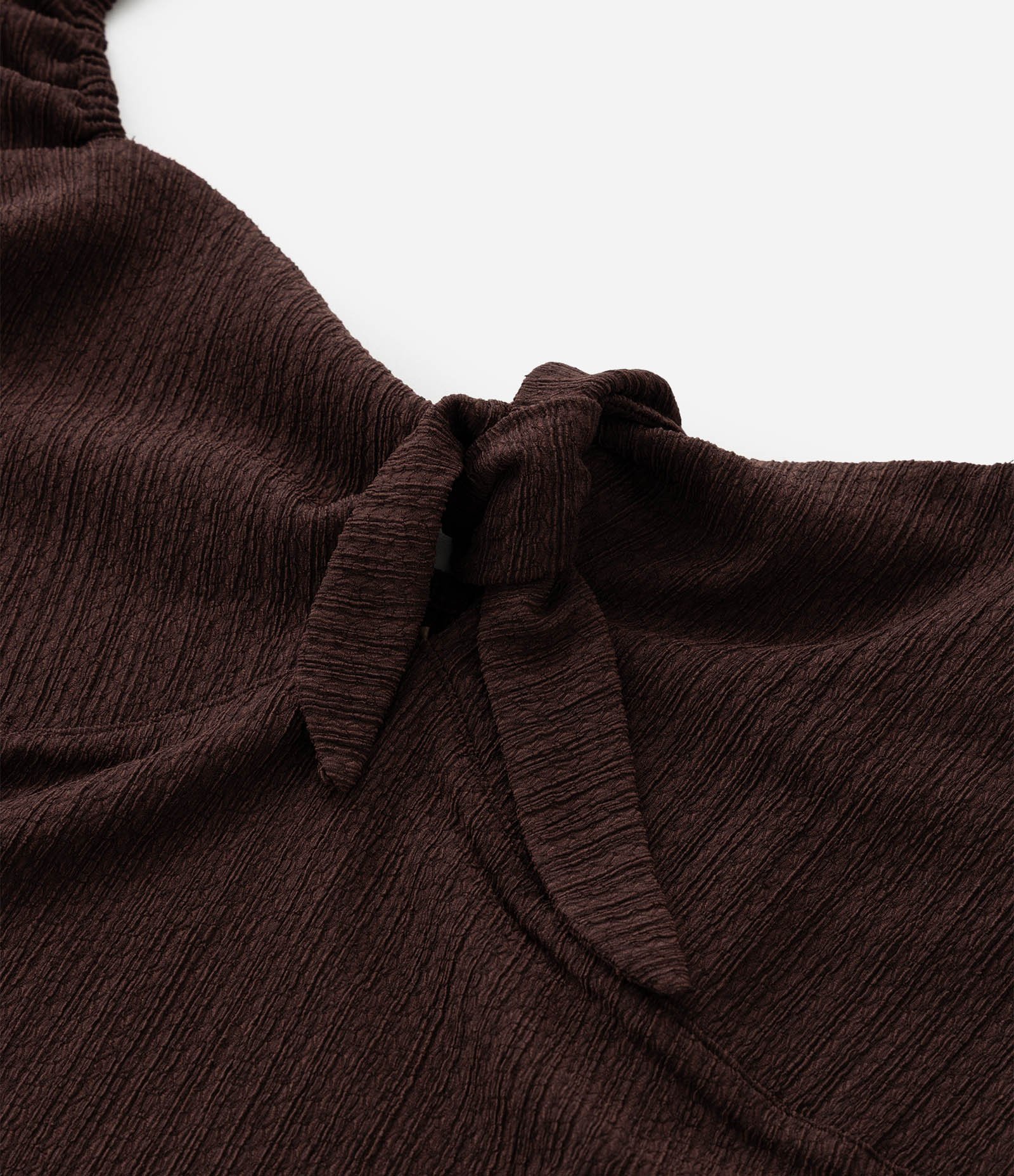 Blusa em Anarruga com Amarração Frontal e Babado na Alça Curve & Plus Size Marrom 4