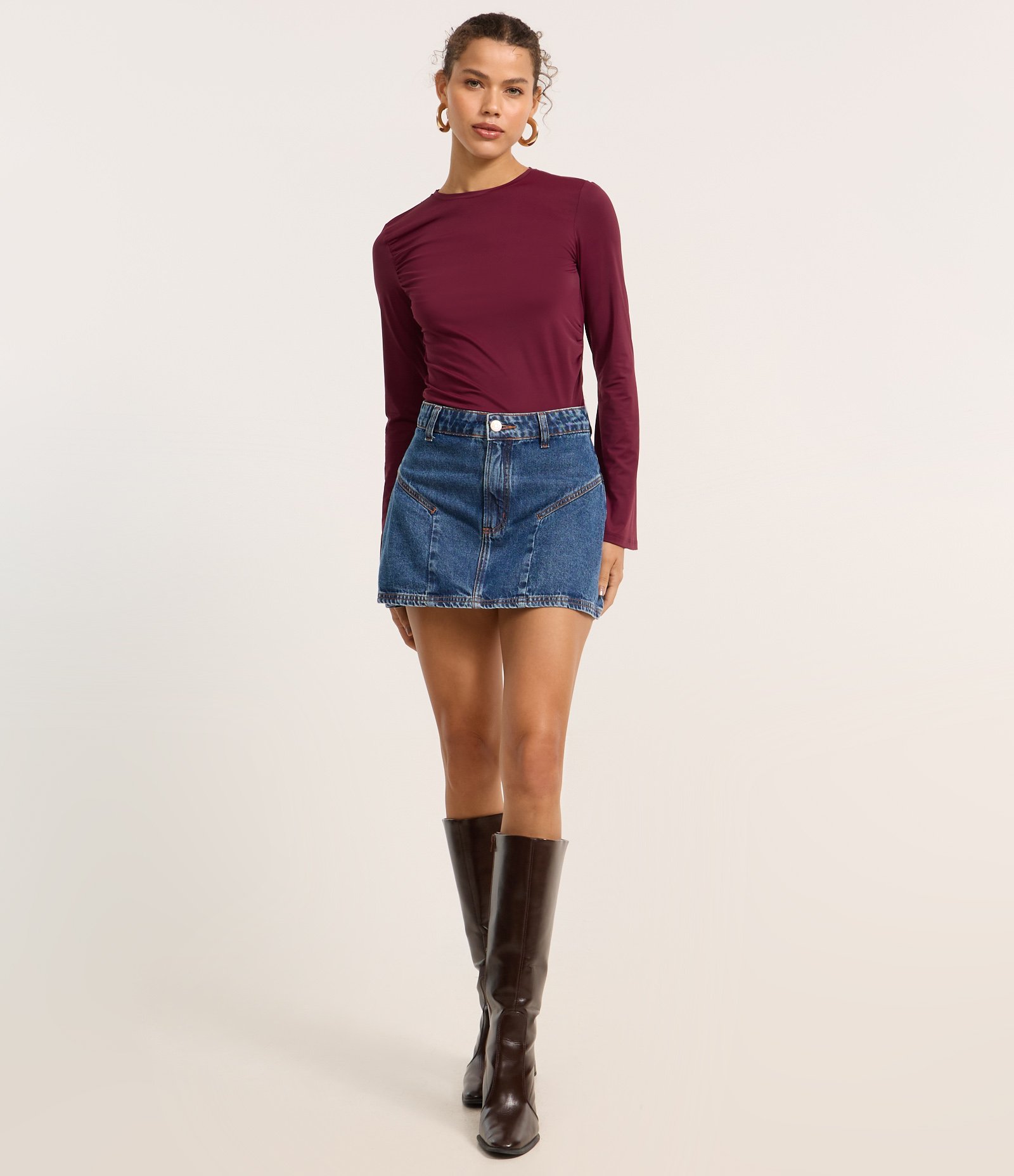 Blusa em Microfibra com Manga Godê e Franzido Bordô 2