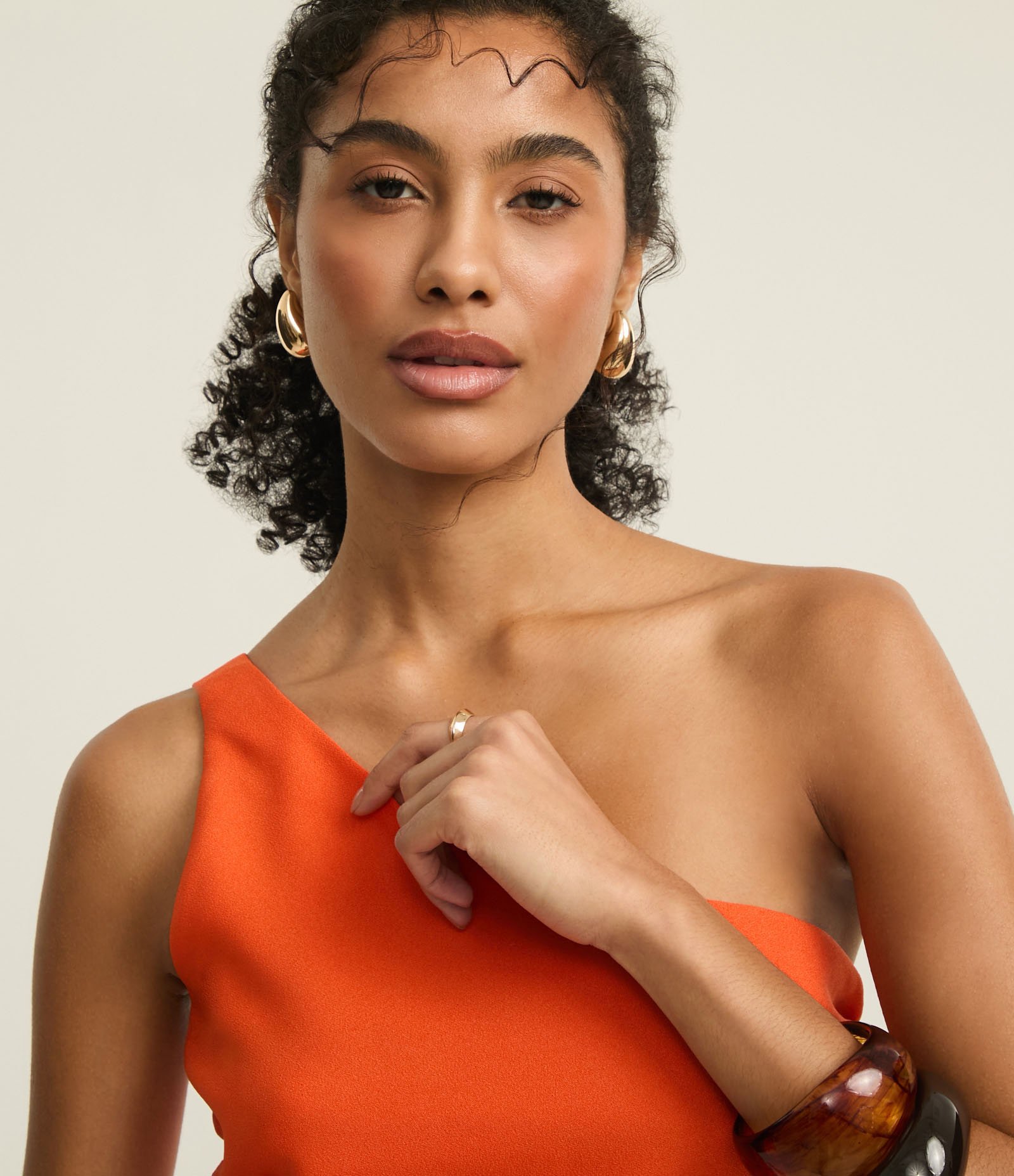 Blusa Ombro Só em Crepe com Franzido Lateral Laranja 4