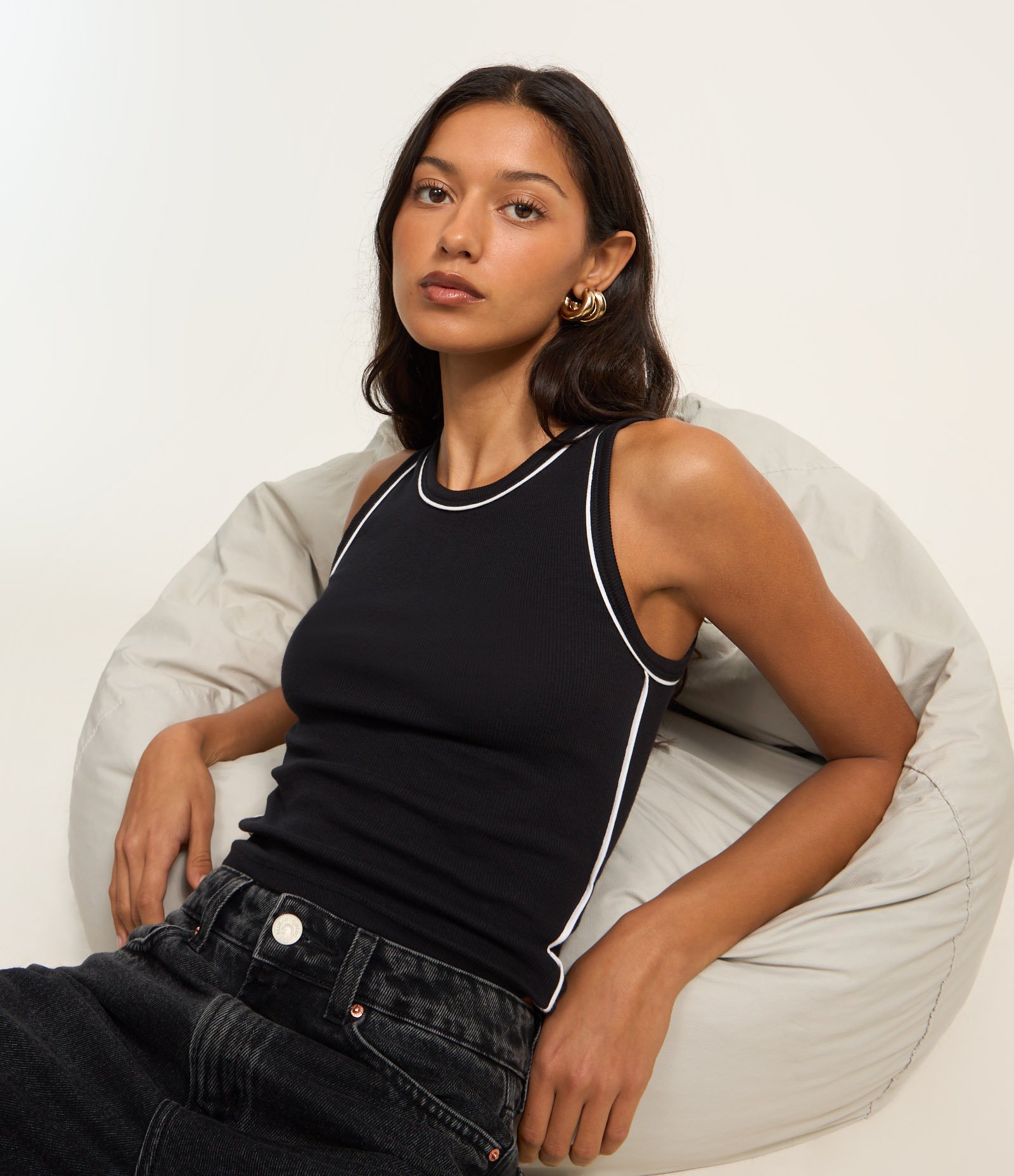 Regata em Ribana com Frisos Contrastantes Preto 1