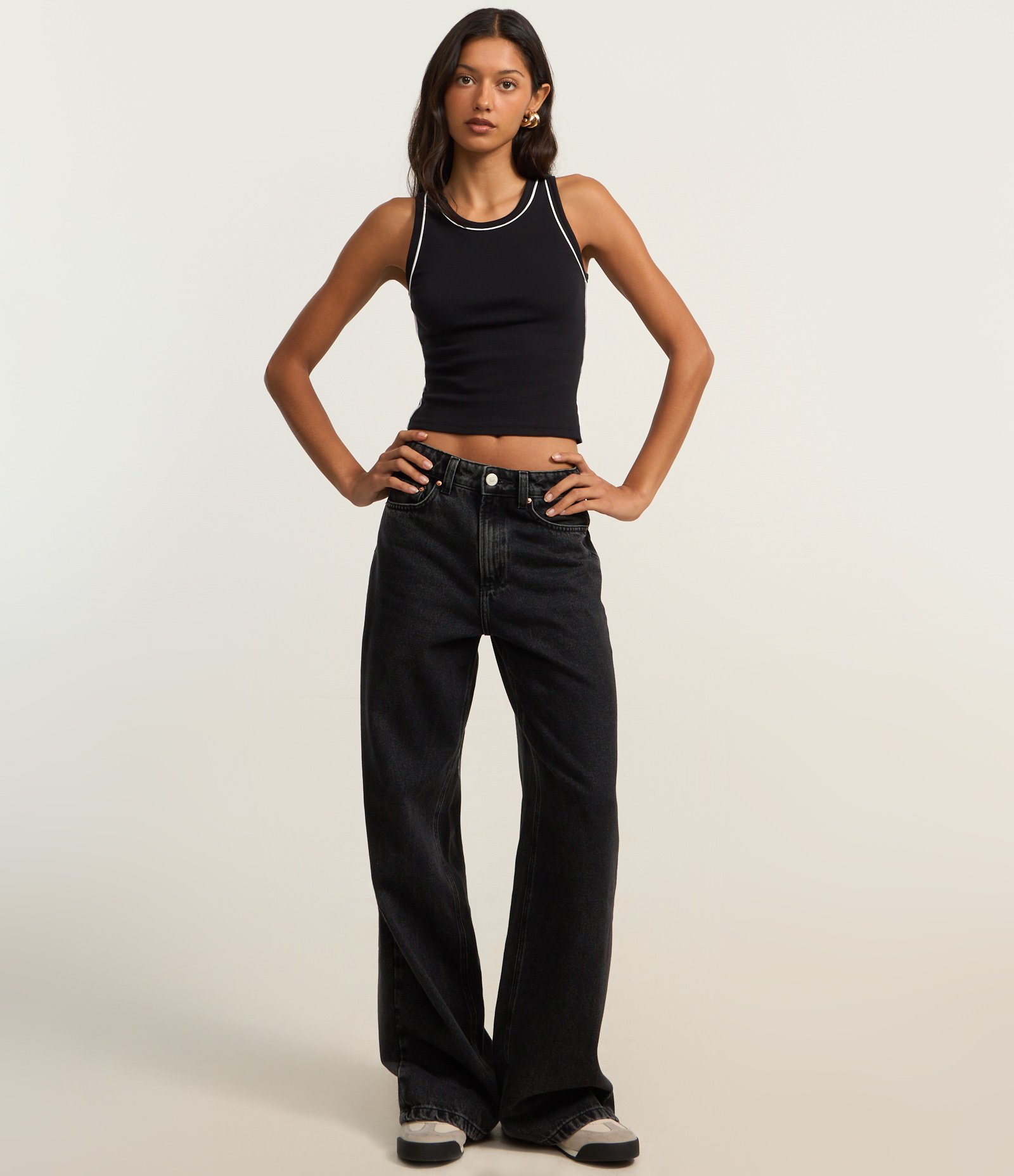 Regata em Ribana com Frisos Contrastantes Preto 2