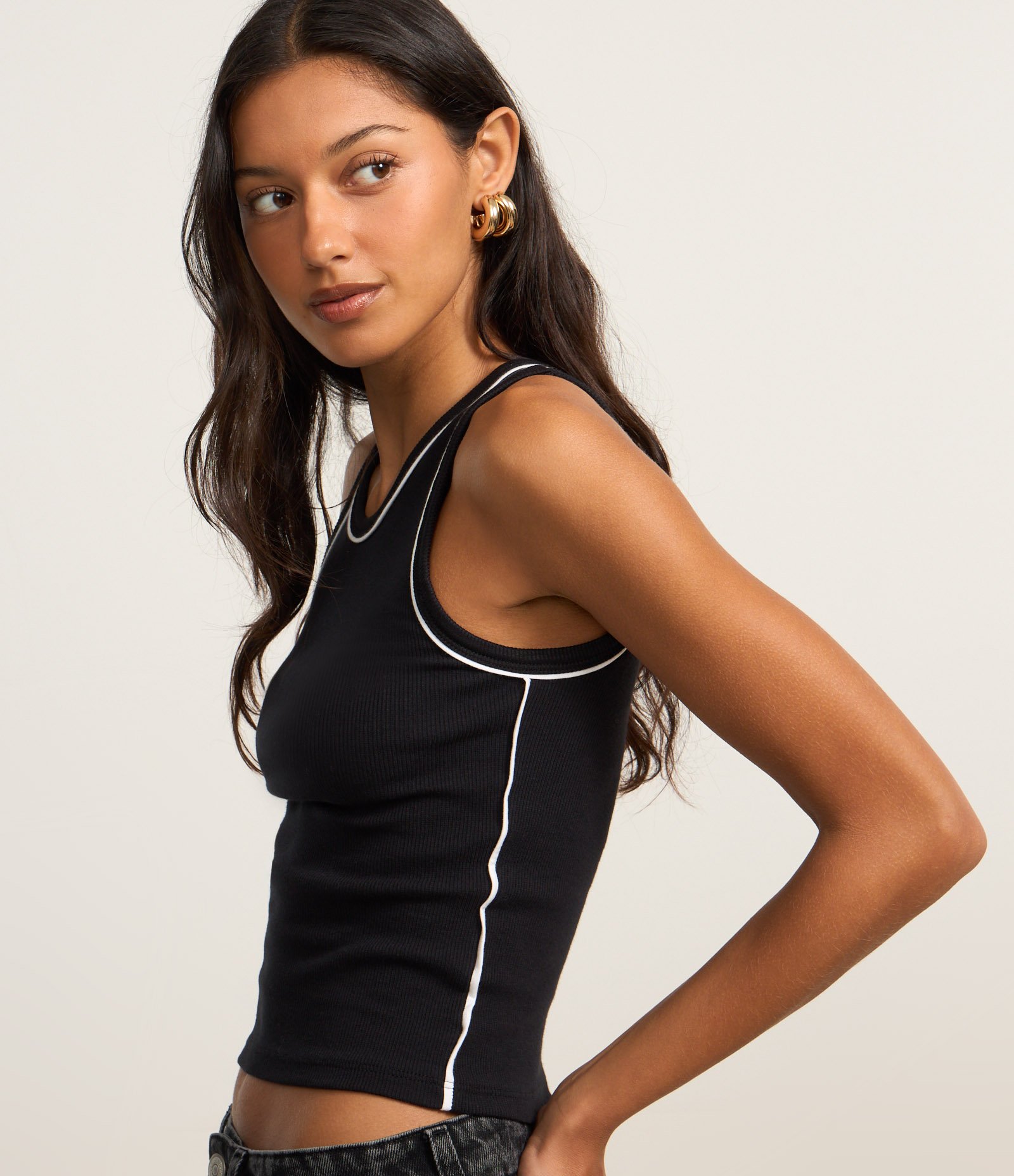 Regata em Ribana com Frisos Contrastantes Preto 3