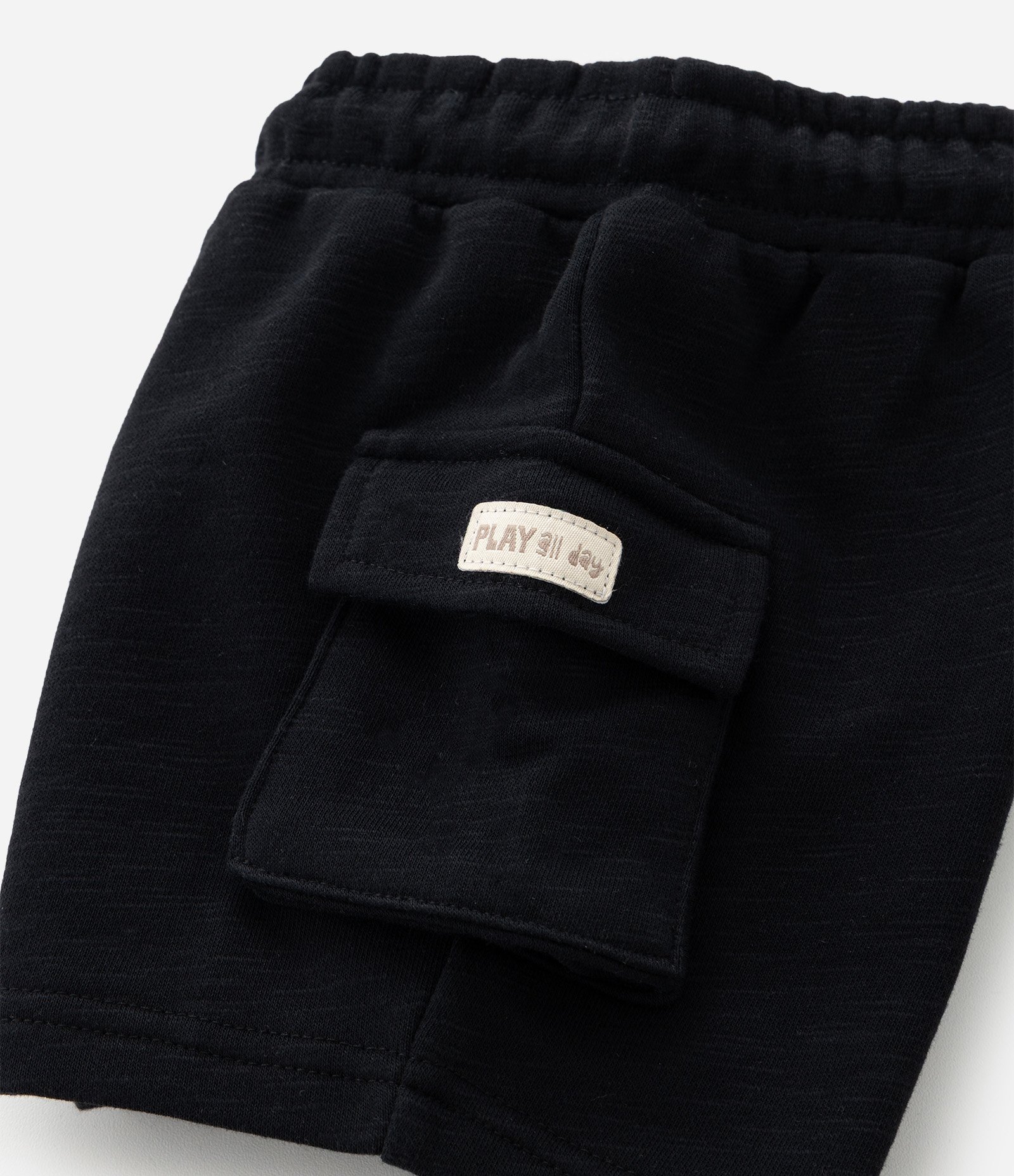 Bermuda Infantil em Moletom com Bolso Cargo - Tam 1 a 6 Anos Preto 5