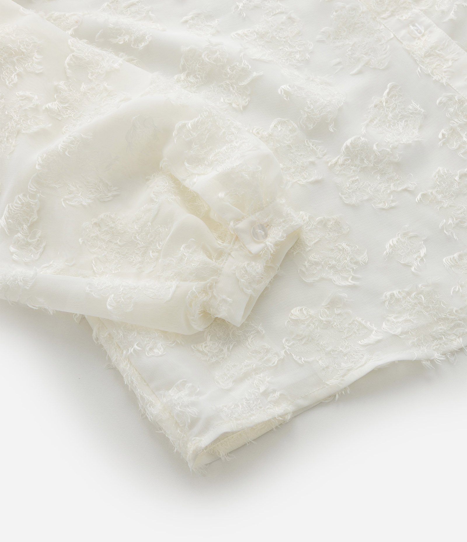 Camisa em Chiffon com Efeito Devorê e Pelinhos Curve & Plus Size Off White 7