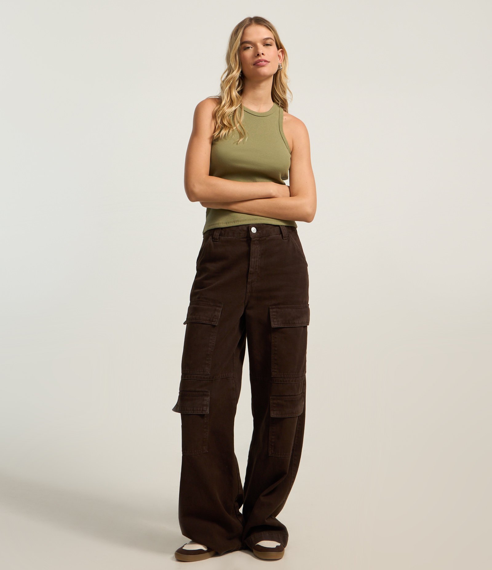 Blusa Regata Básica em Ribana com Leve Textura Verde 2