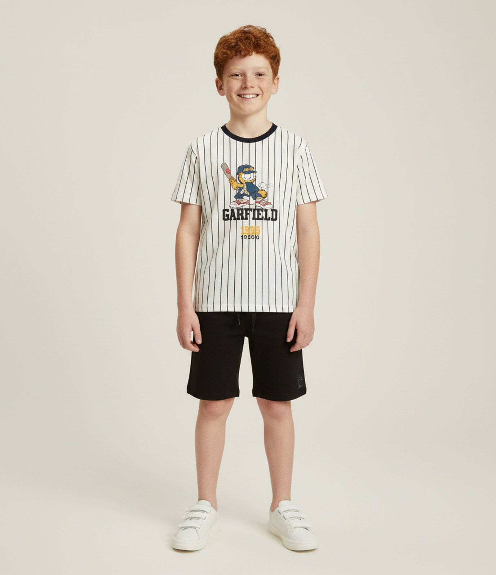 Camiseta Oversized Infantil com Estampa Garfield Baseball - Tam 5 a 14 Anos Bege 1