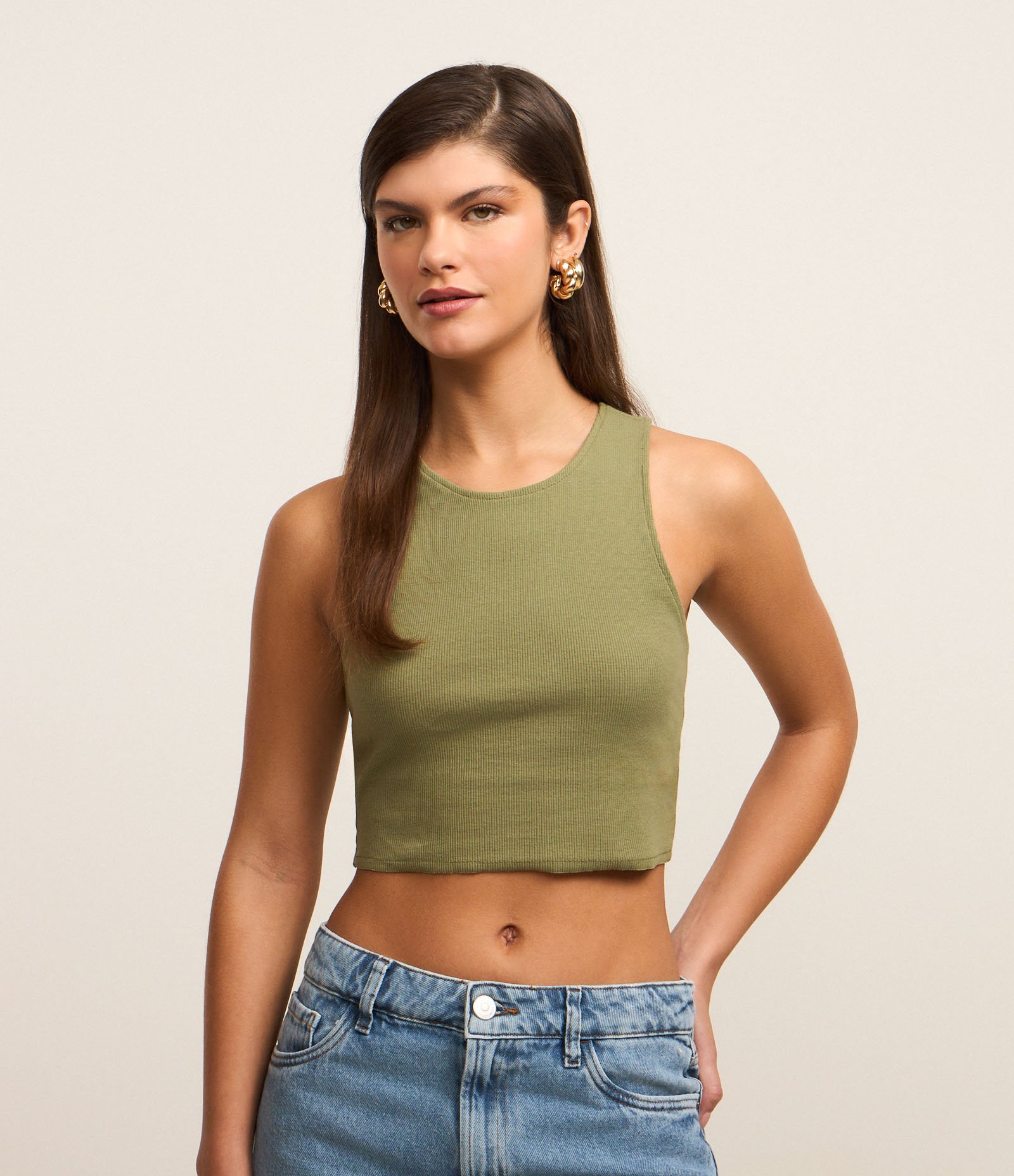 Blusa Cropped sem Manga em Algodão com Textura Canelada Verde 1