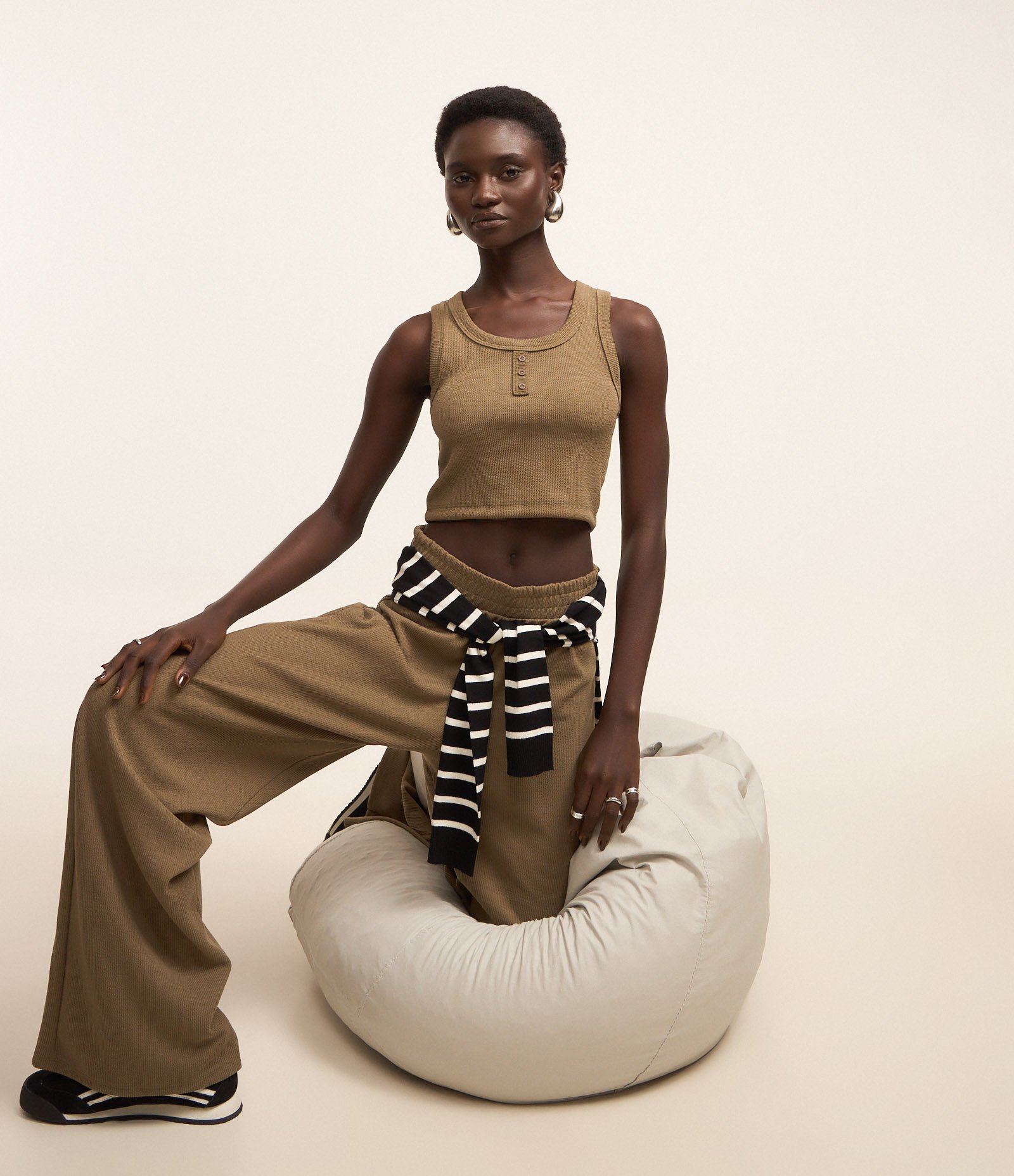 Calça Reta em Ribana Texturizada Verde 3