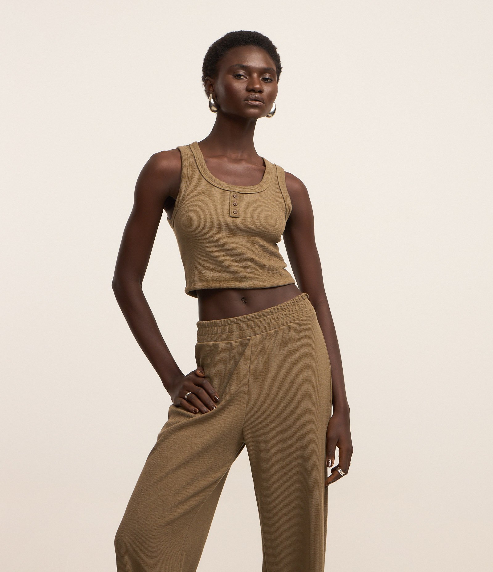 Calça Reta em Ribana Texturizada Verde 5