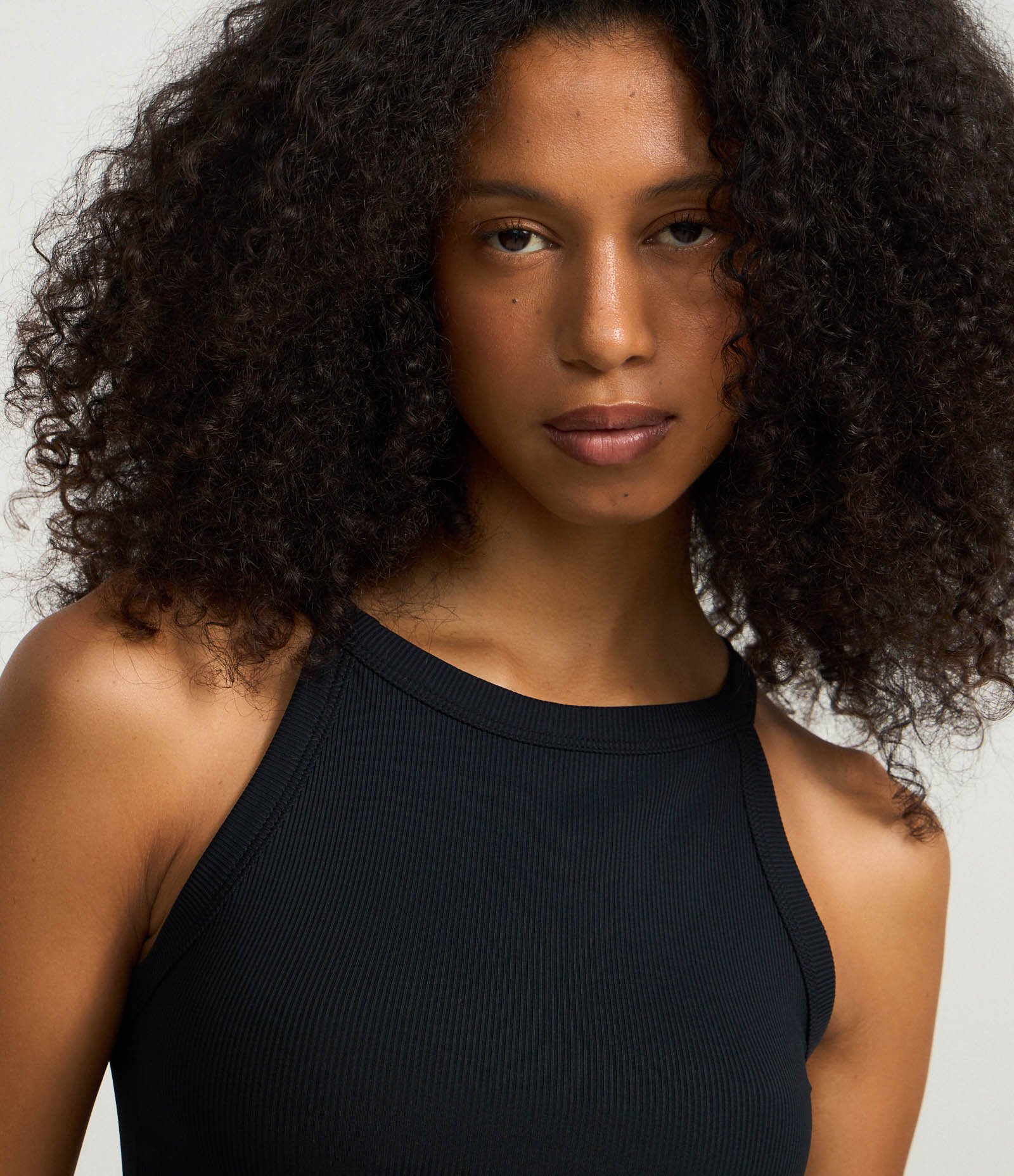 Blusa em Ribana com Gola Halter Preto 3