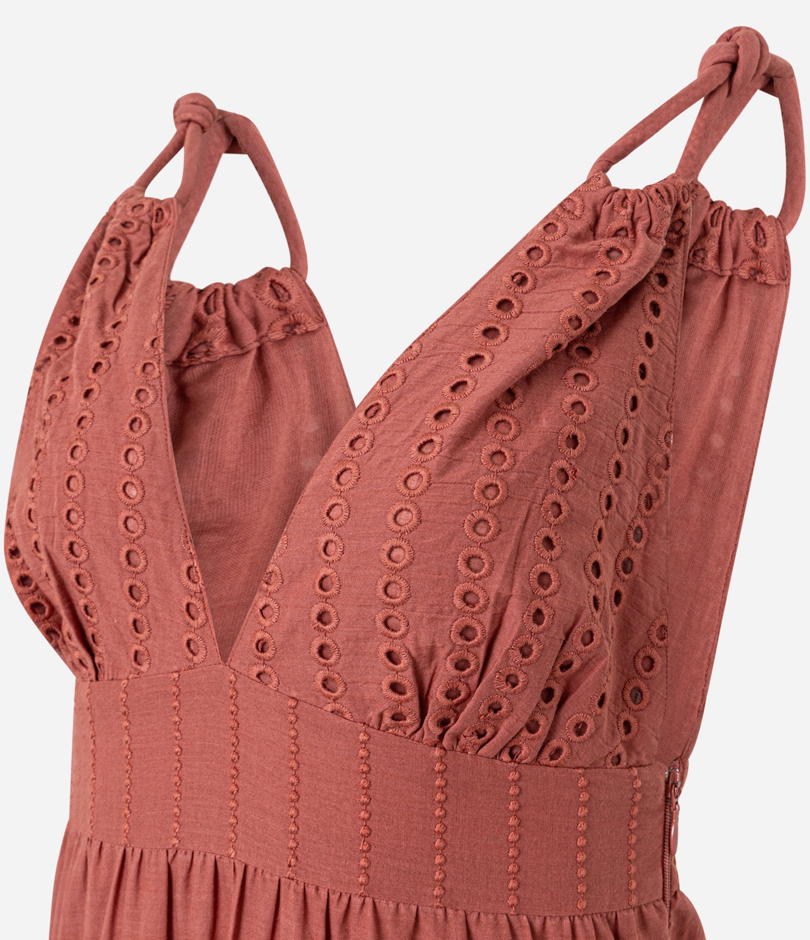 Vestido Evasê em Laise com Alça Torcida e Bordados Vazados Terracota 6