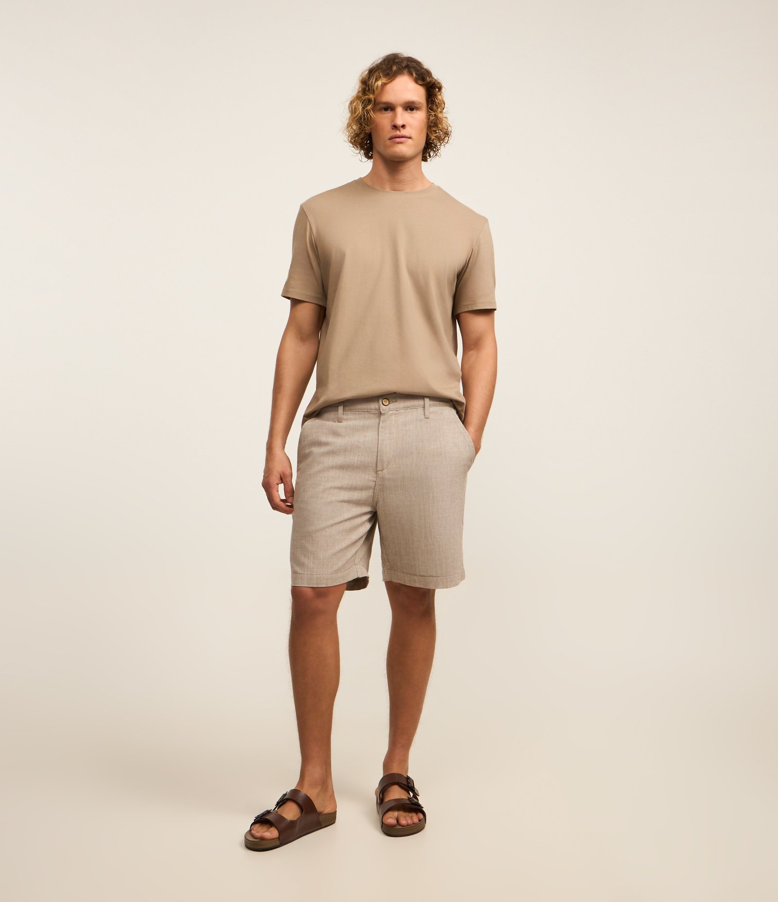 Bermuda Slim em Oxford com Bolso Marrom 2