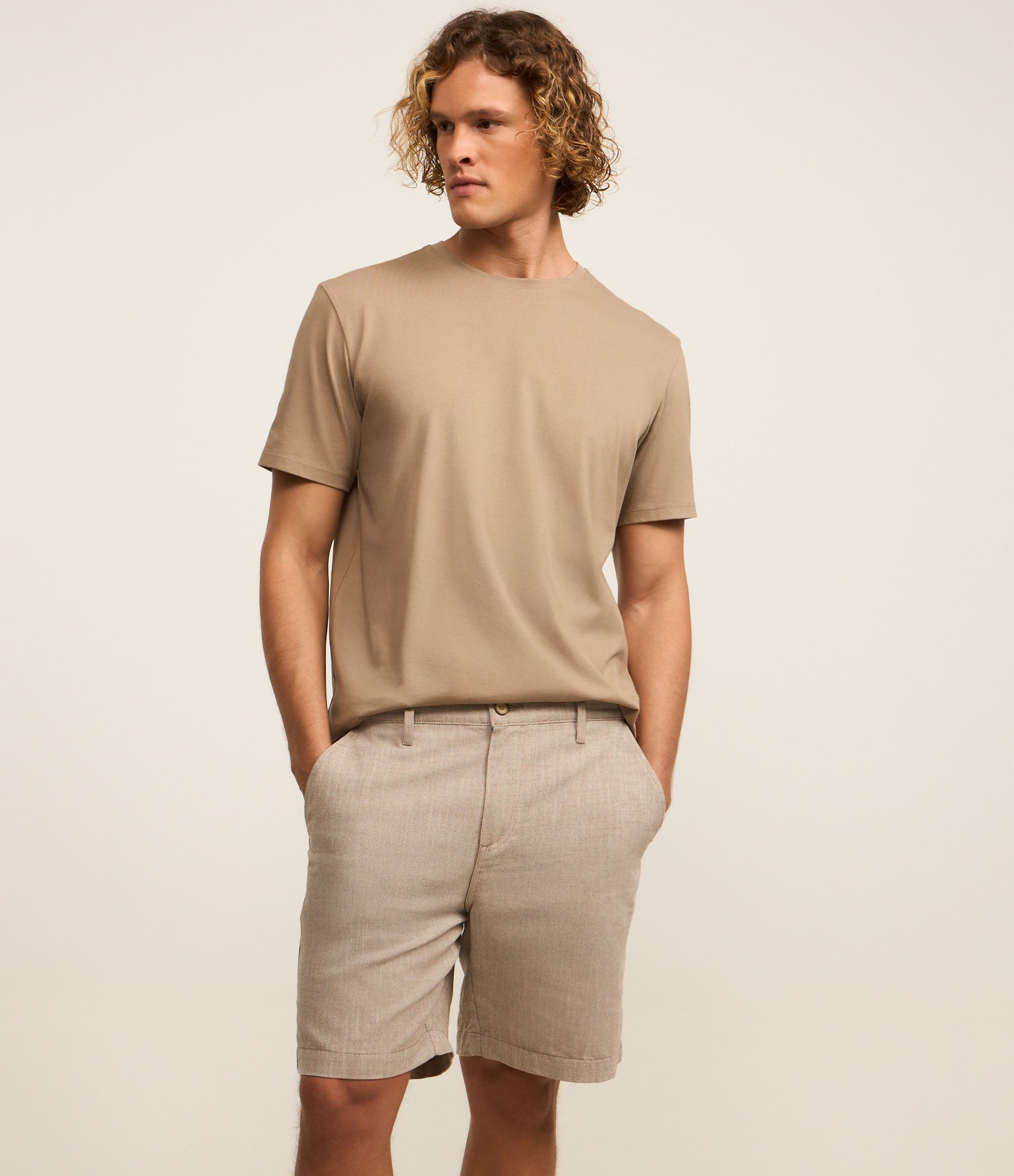 Bermuda Slim em Oxford com Bolso Marrom 3