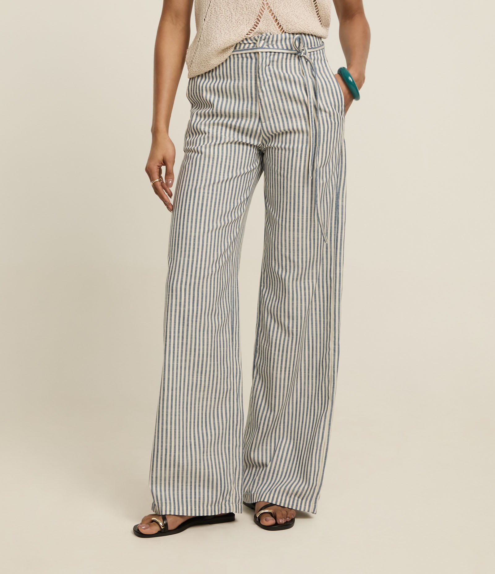 Calça Wide Leg em Sarja com Listras e Cinto Fino Azul 4