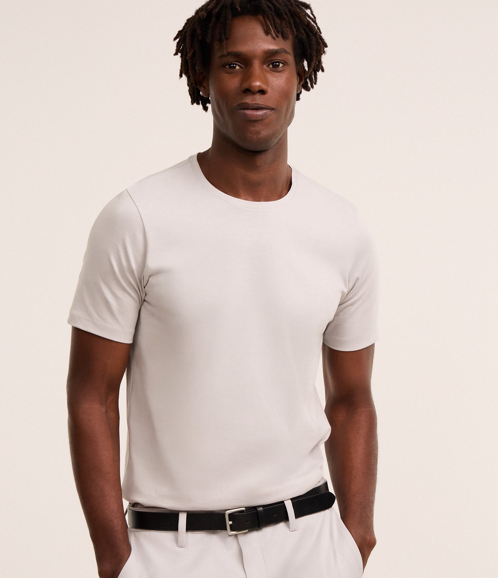 Camiseta Slim Básica em Algodão Peruano com Gola Redonda Cinza 5