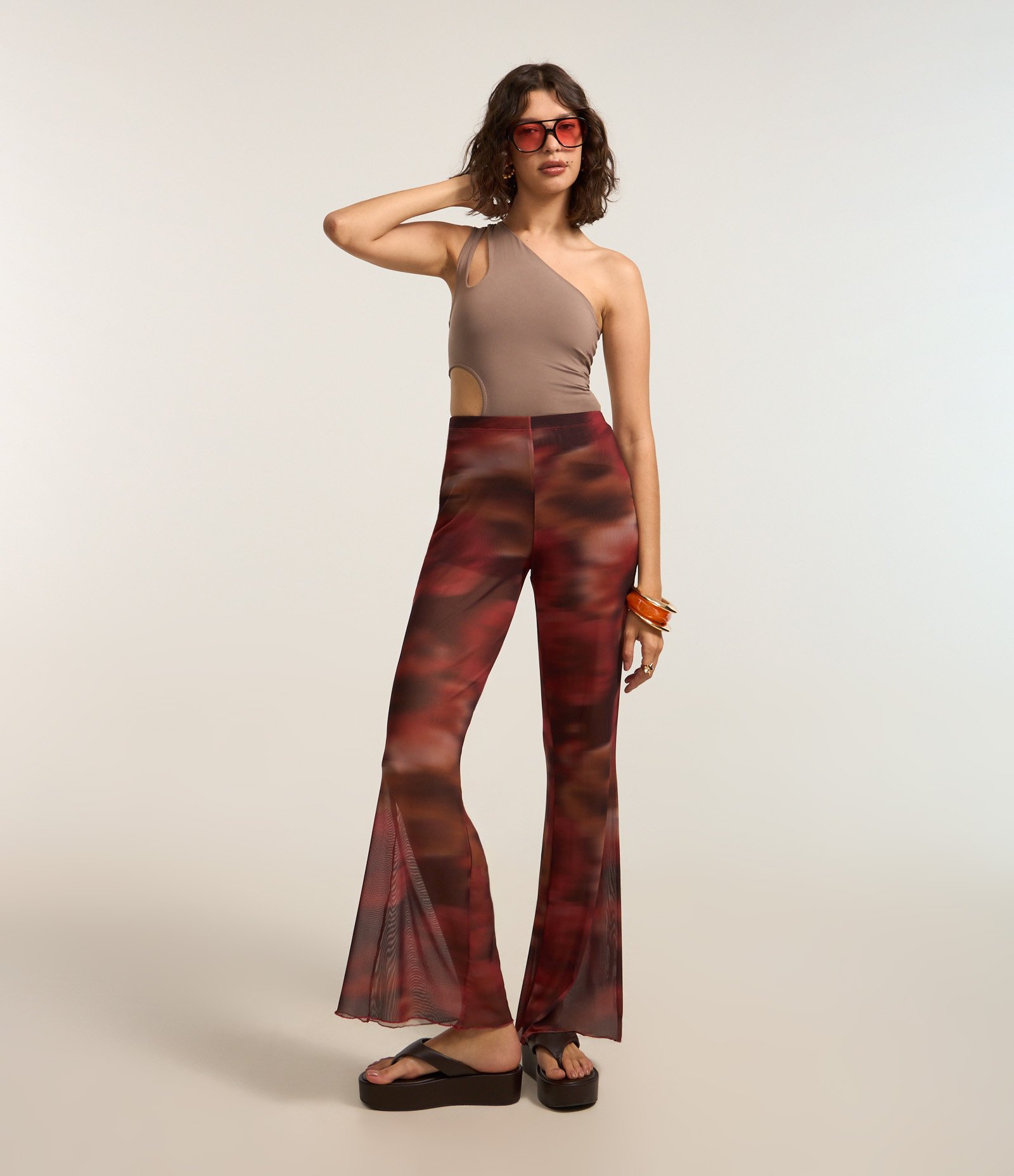 Calça Flare em Tule com Estampa Manchada e Picot na Barra Vermelho 1