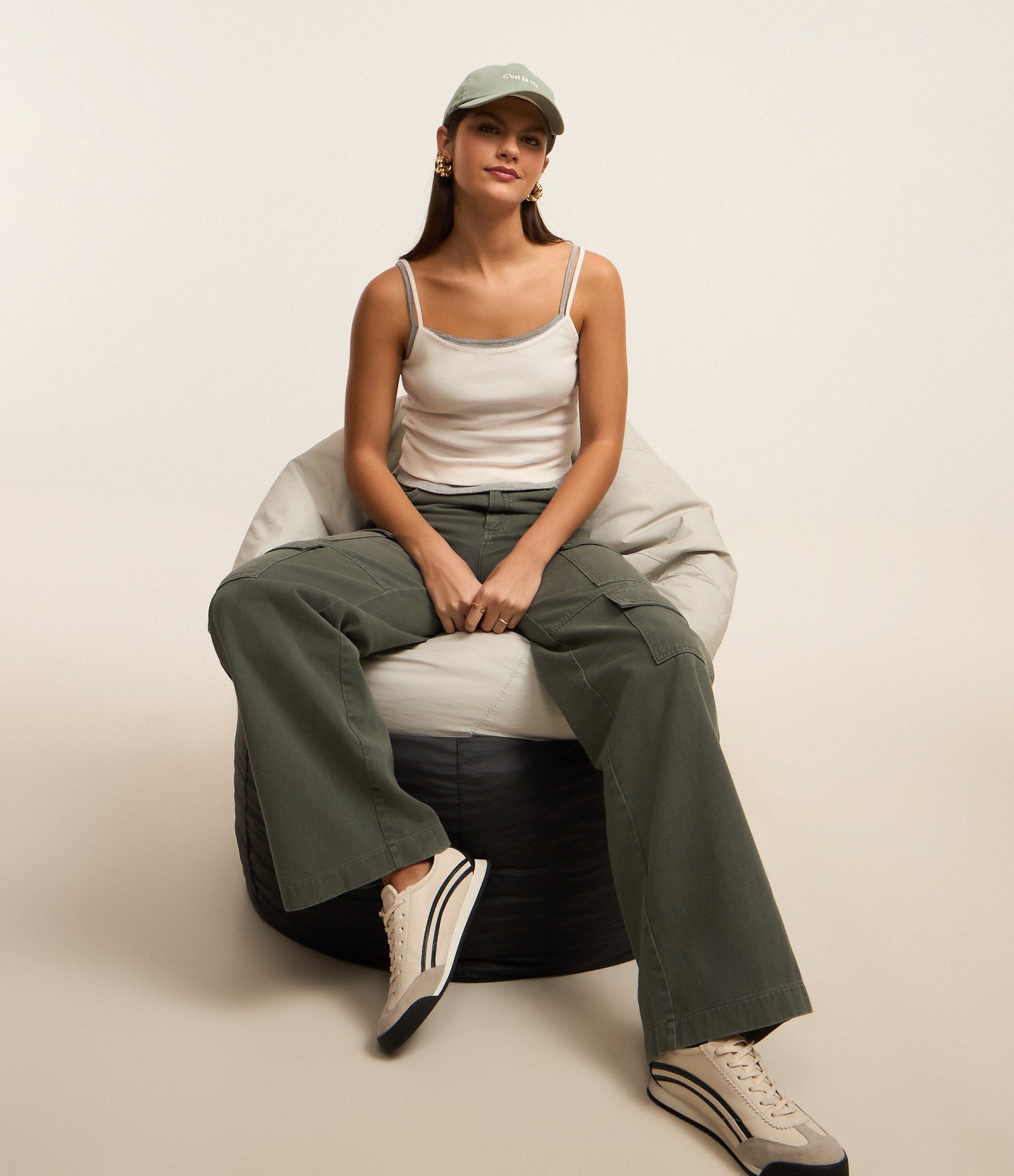 Blusa em Ribana de Alcinha com Trabalhado no Decote Branco 5